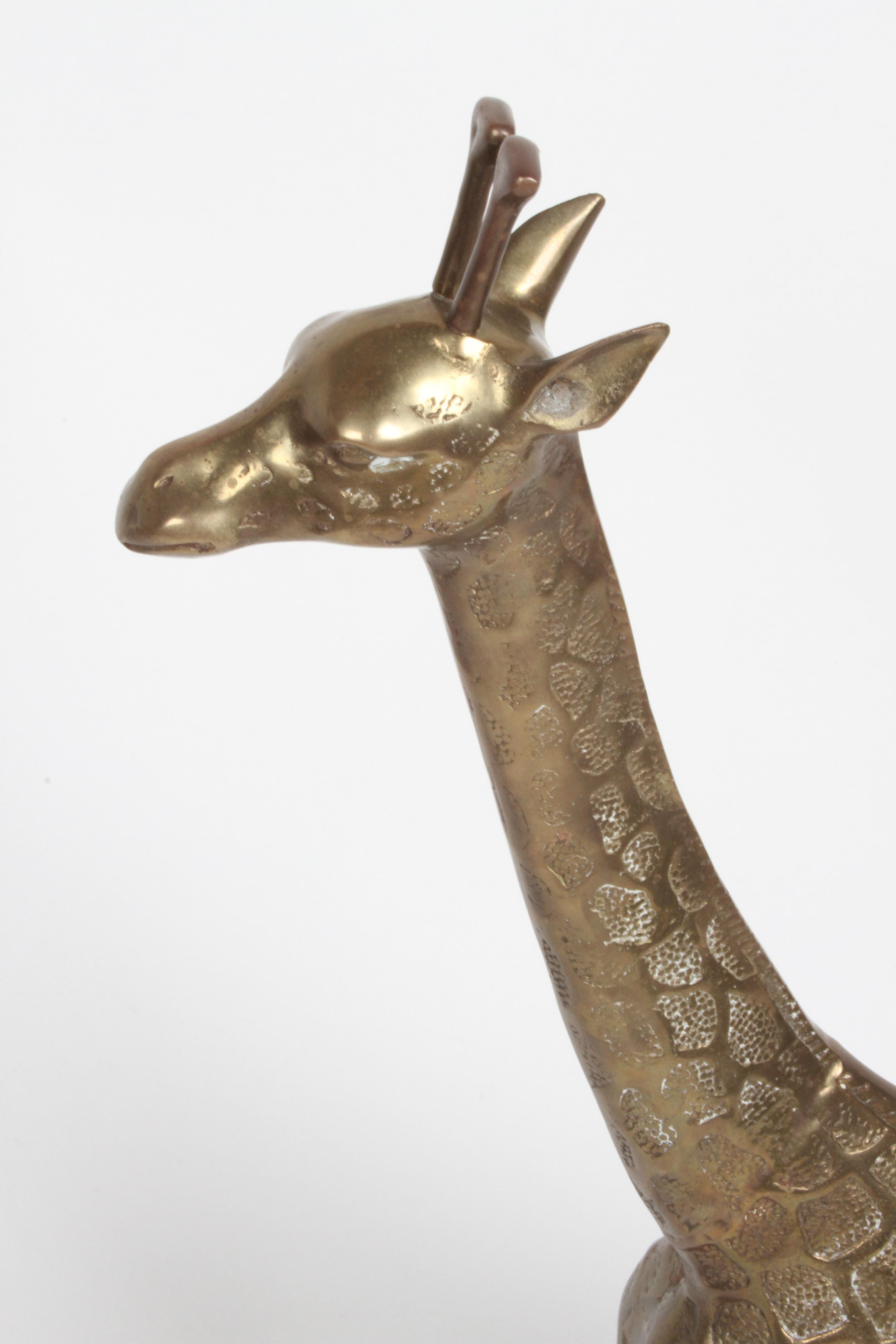 Hollywood-Regency-Stil Giraffen-Stehlampe oder Skulptur aus Messing, ca. 1970er Jahre (Asiatisch) im Angebot