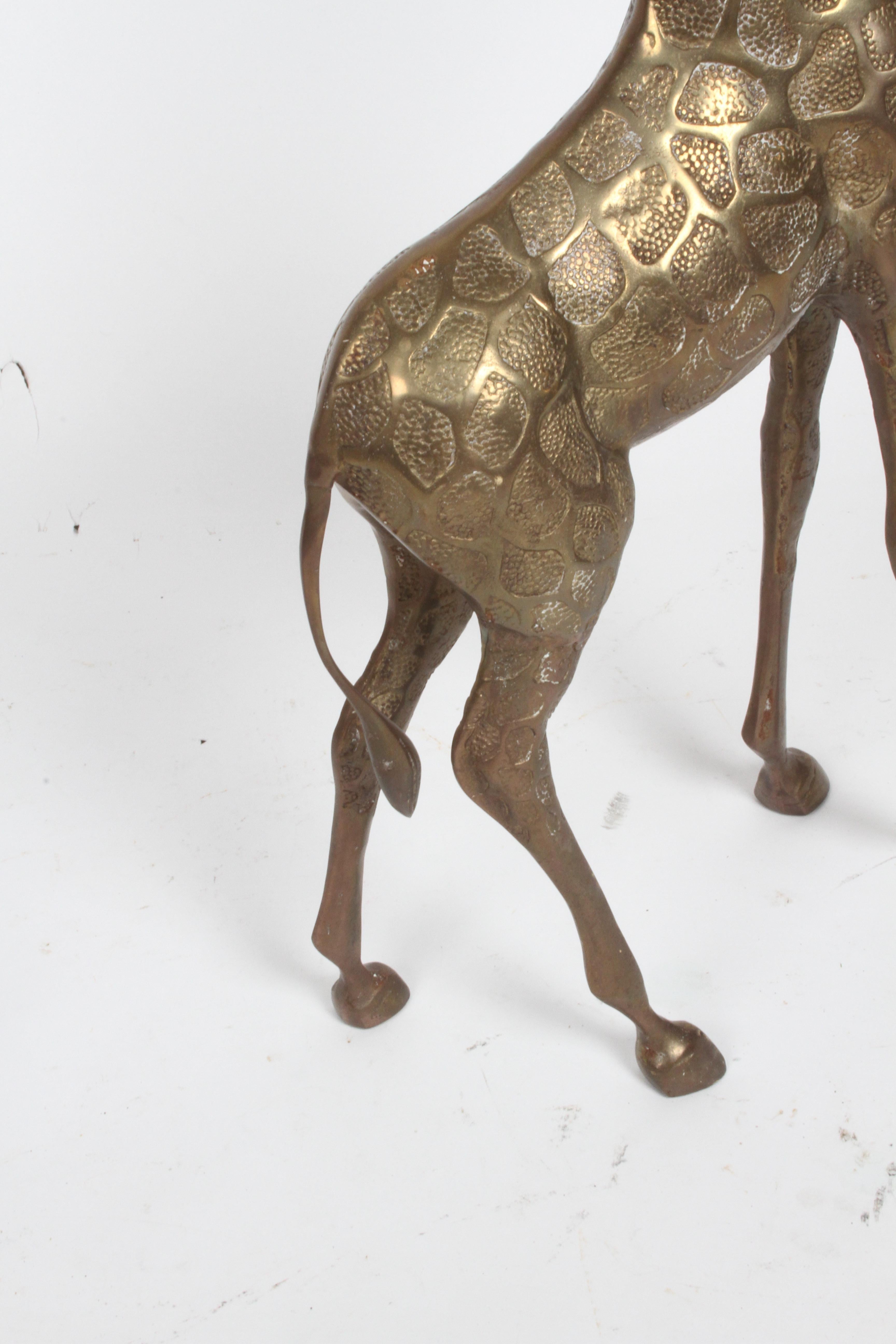 Hollywood Regency Style Brass Giraffe Floor Statue or Sculpture, circa 1970s For Sale 1