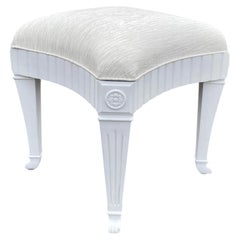 Sgabello con piede a zampa in gesso di Casa Stradivari in stile Hollywood Regency