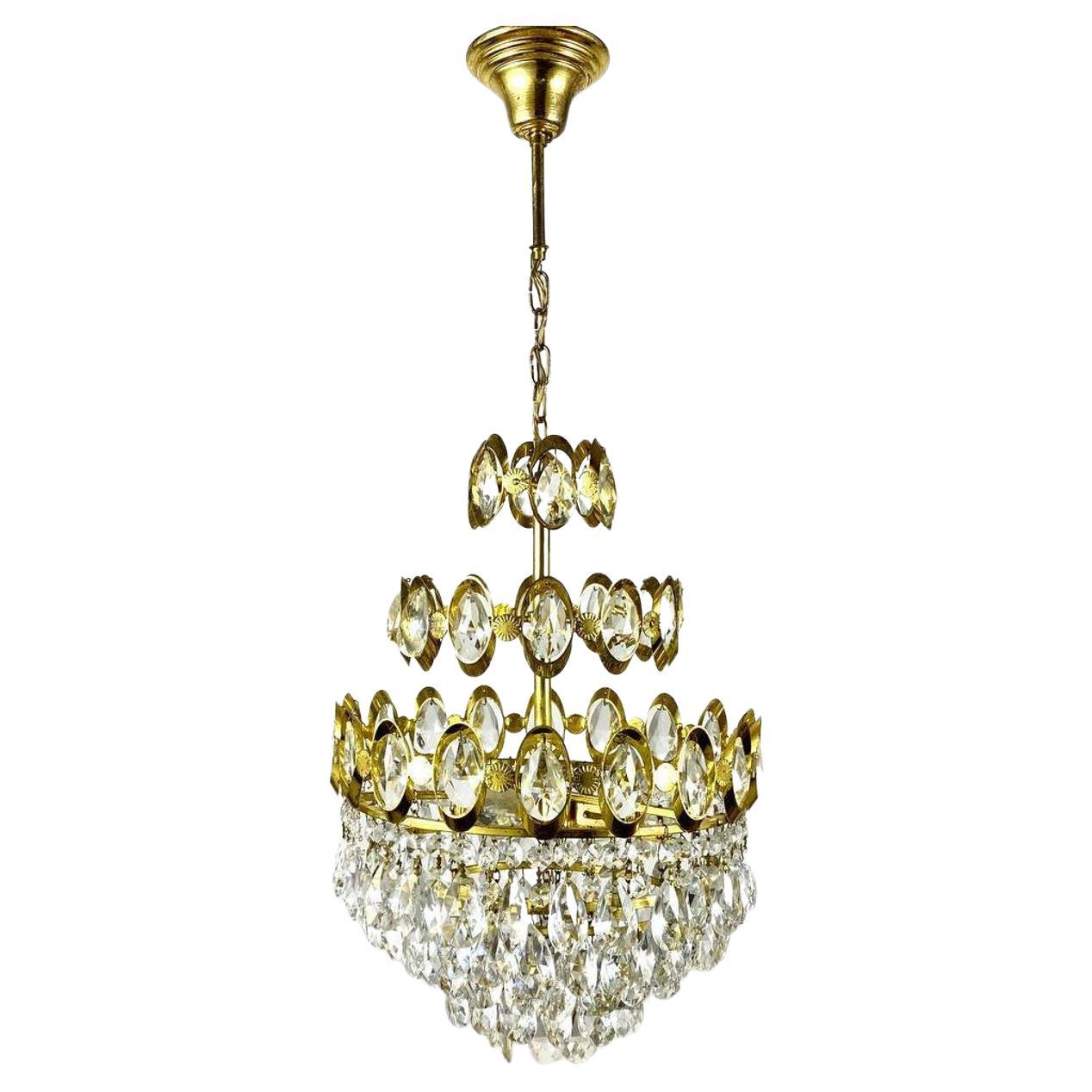 Lustre en cascade de style Hollywood Regency, éclairage en cristal vintage en vente