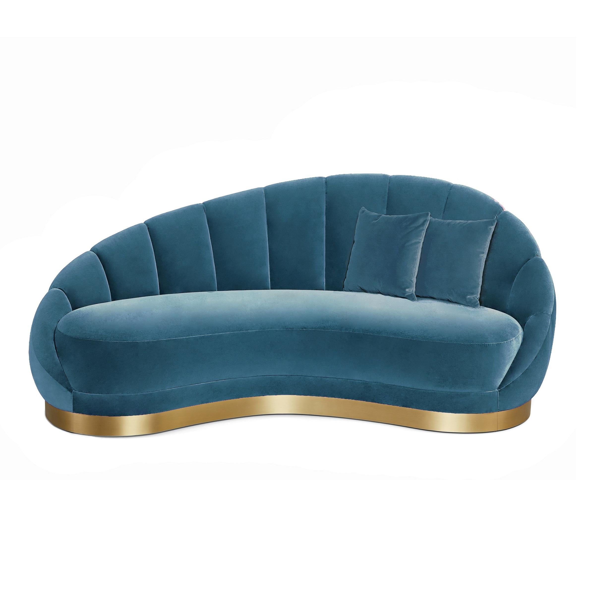 Hollywood Regency Style Chaise Longue Offered in Velvet For Sale 1