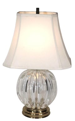 Lampe de table en forme de boule de cristal de style Hollywood Regency attribuée à Seguso