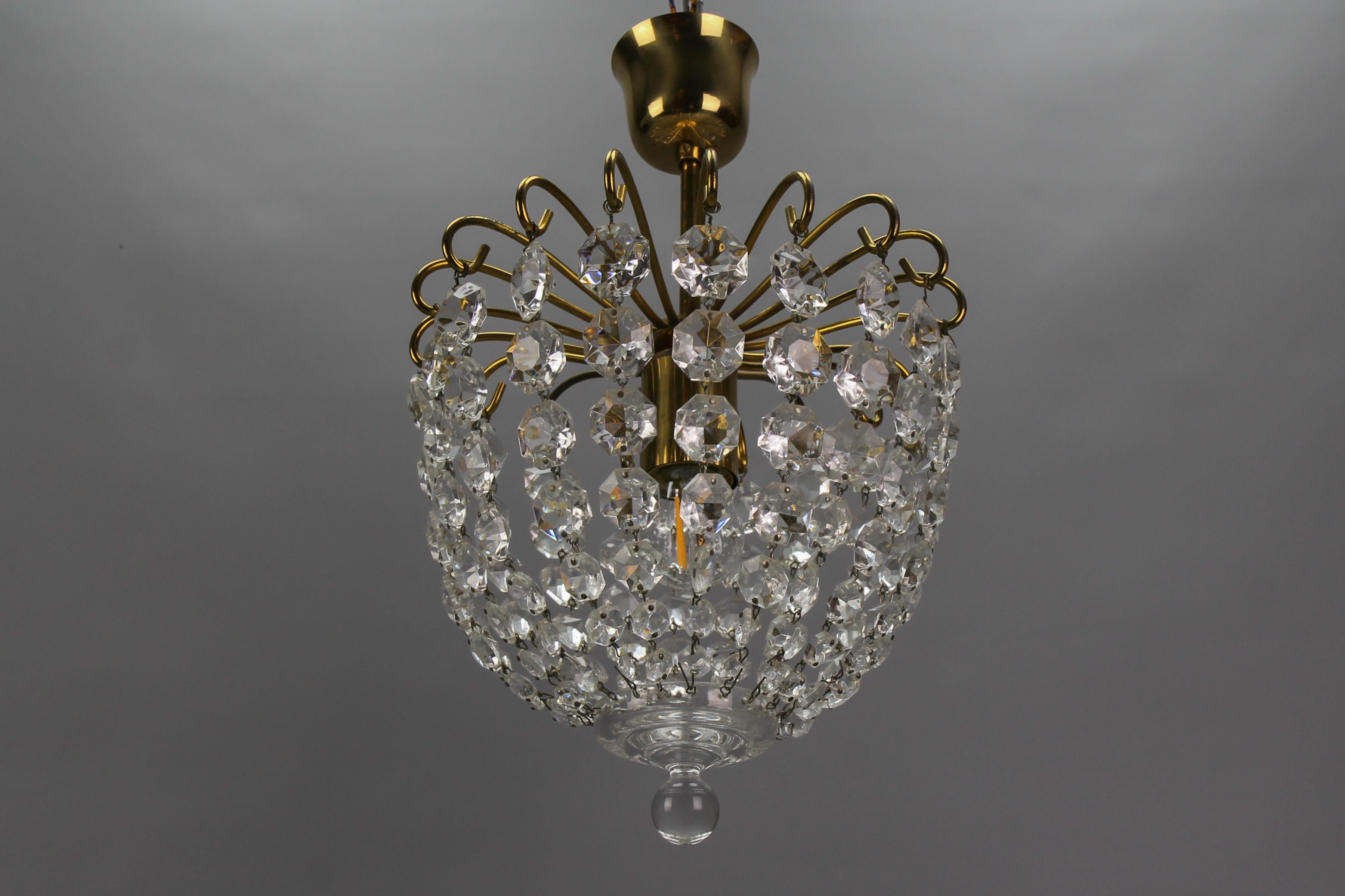 Hollywood Regency Style Crystal Glass and Brass Pendant Chandelier, Germany For Sale 11