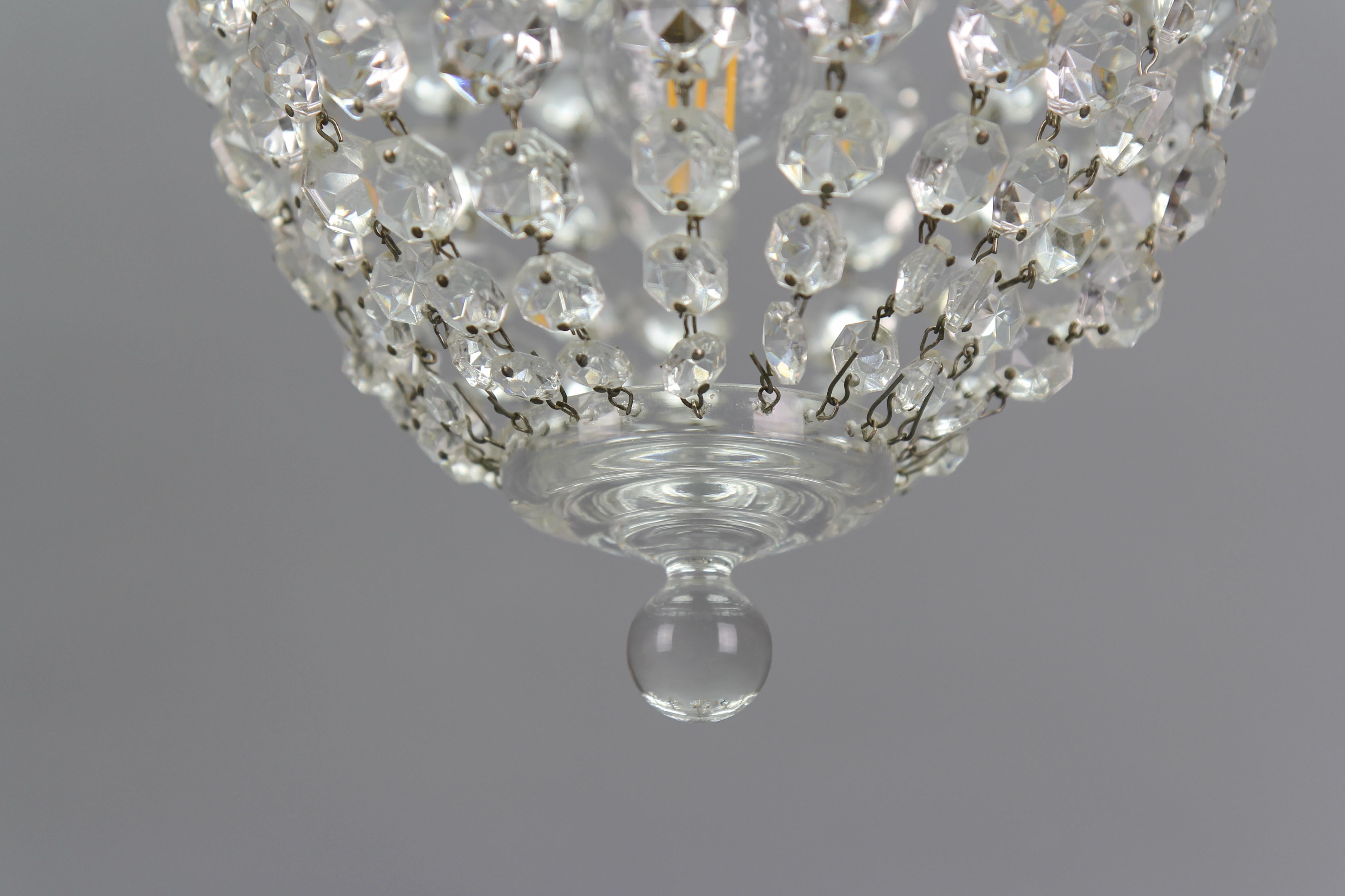 Hollywood Regency Style Crystal Glass and Brass Pendant Chandelier, Germany For Sale 2