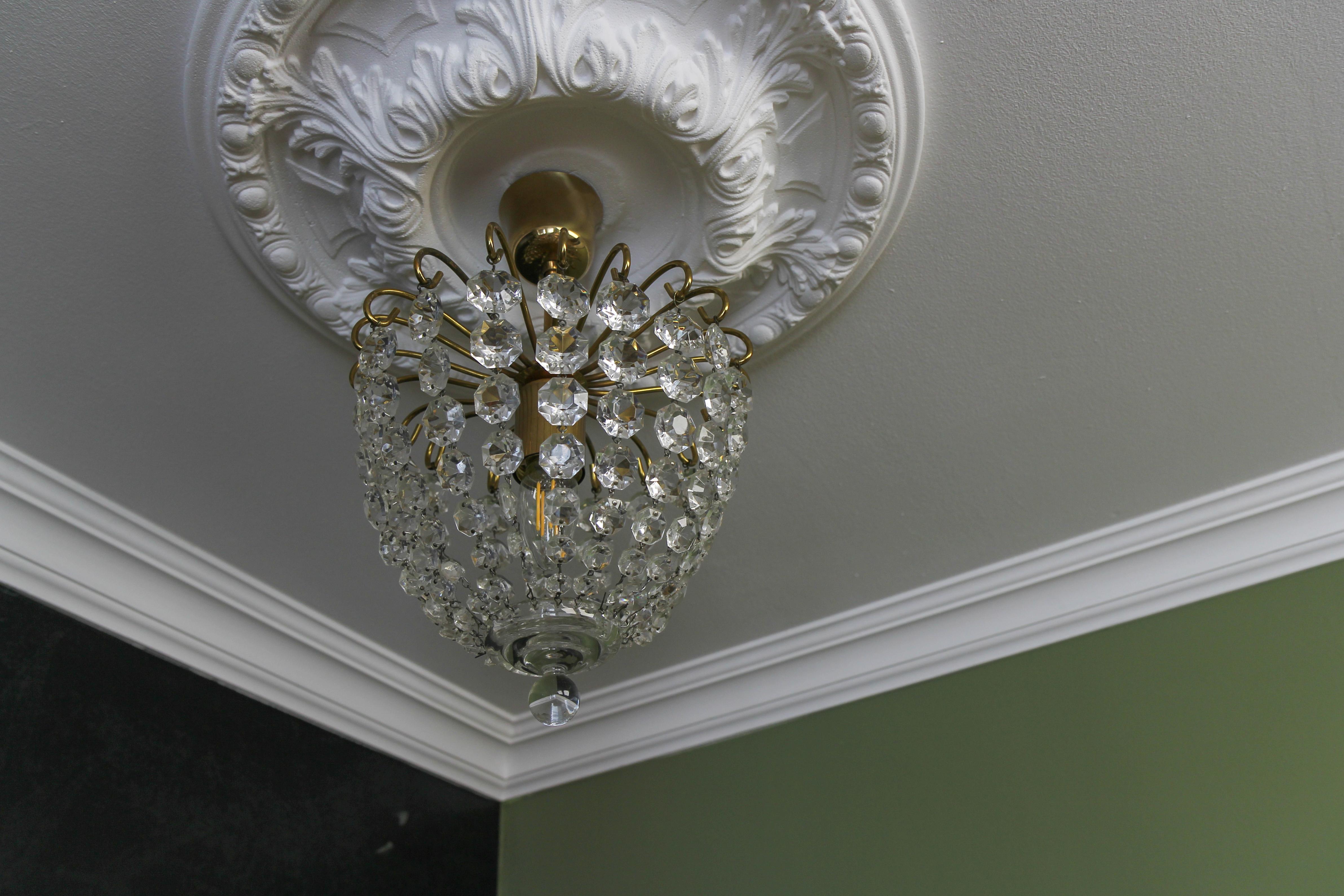 Hollywood Regency Style Crystal Glass and Brass Pendant Chandelier, Germany For Sale 3