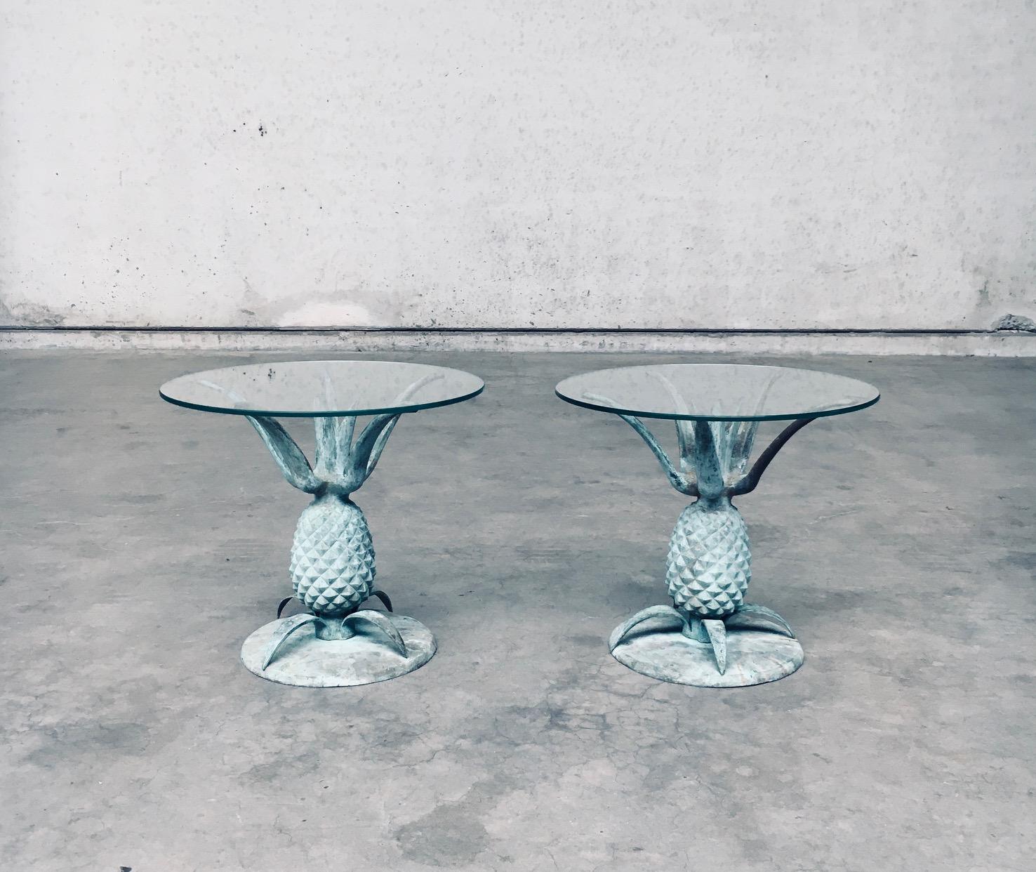 Late 20th Century Hollywood Regency Style Design Brass Patinated Pineapple Side Table Set For Sale