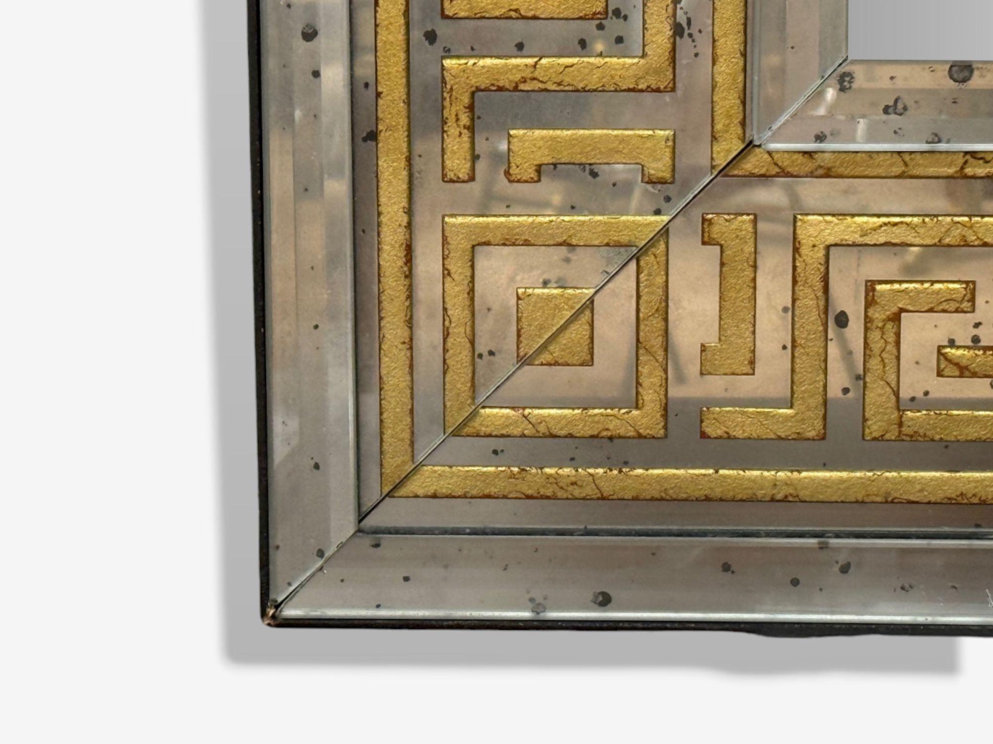 XXIe siècle et contemporain Miroirs muraux de style régence hollywoodienne, en verre gravé et doré, à clé grecque, États-Unis, 21e s. en vente