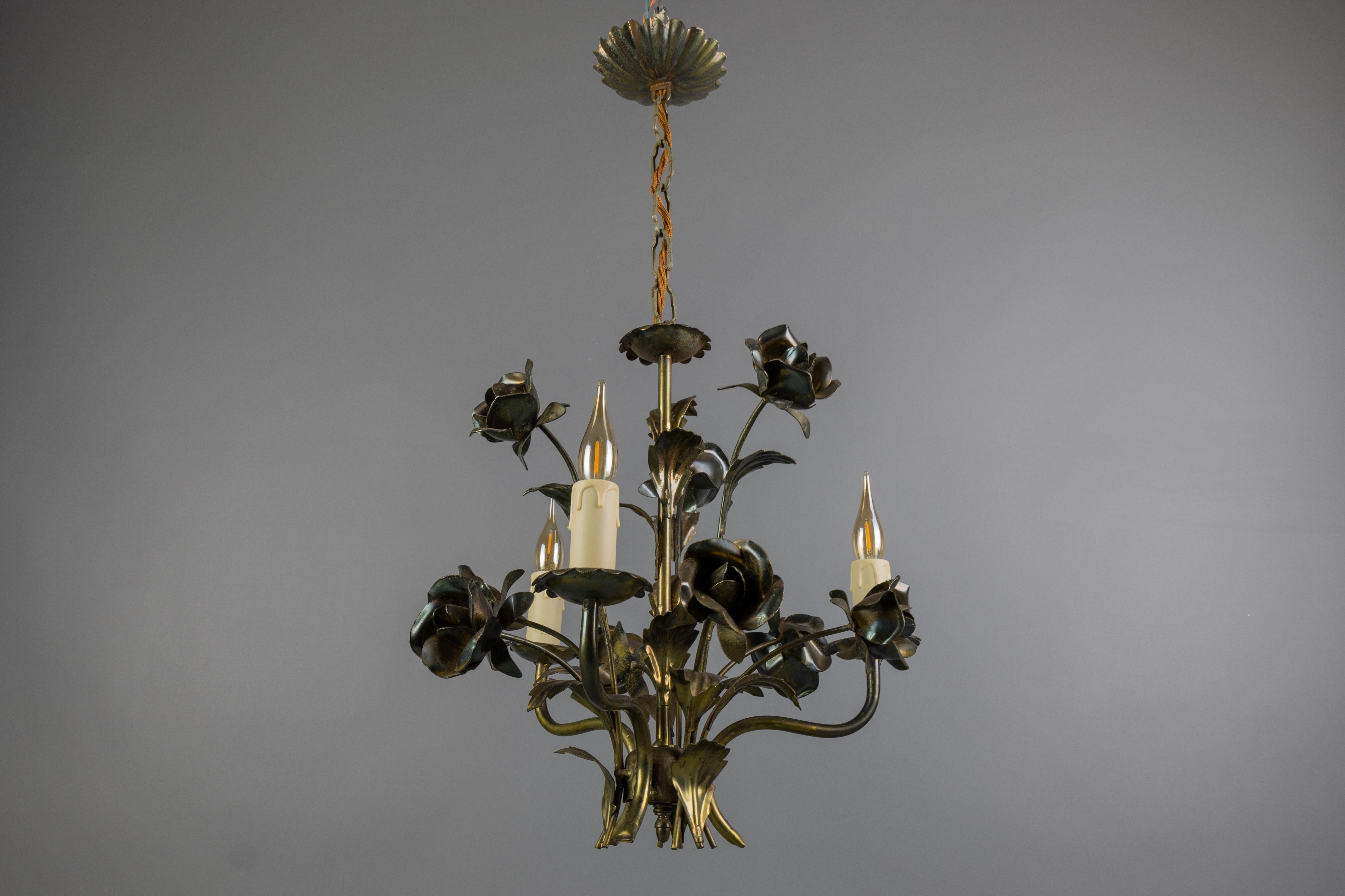 Lampadario a tre luci floreale in stile Hollywood Regency, Francia, anni '70 in vendita 6