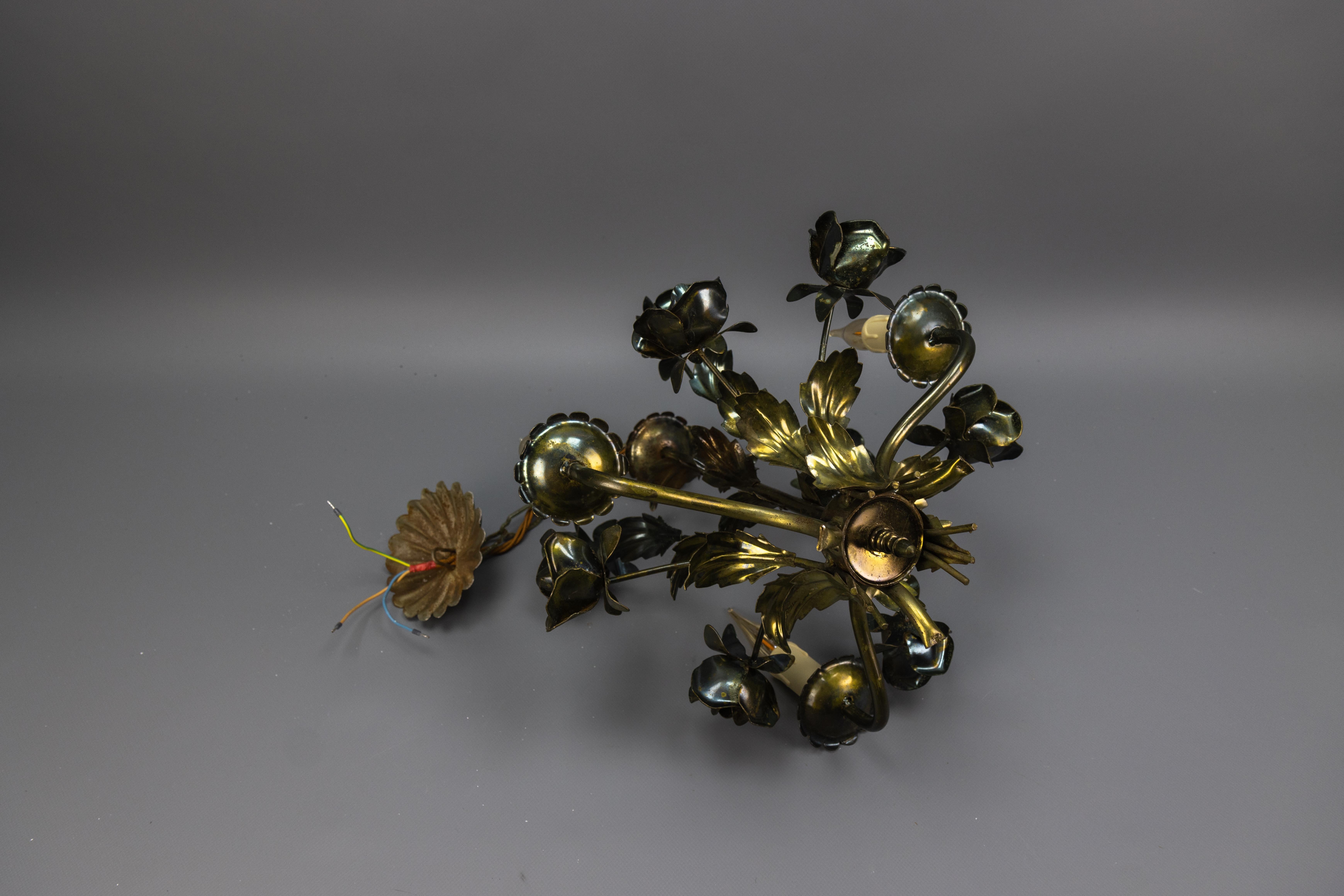 Lampadario a tre luci floreale in stile Hollywood Regency, Francia, anni '70 in vendita 9