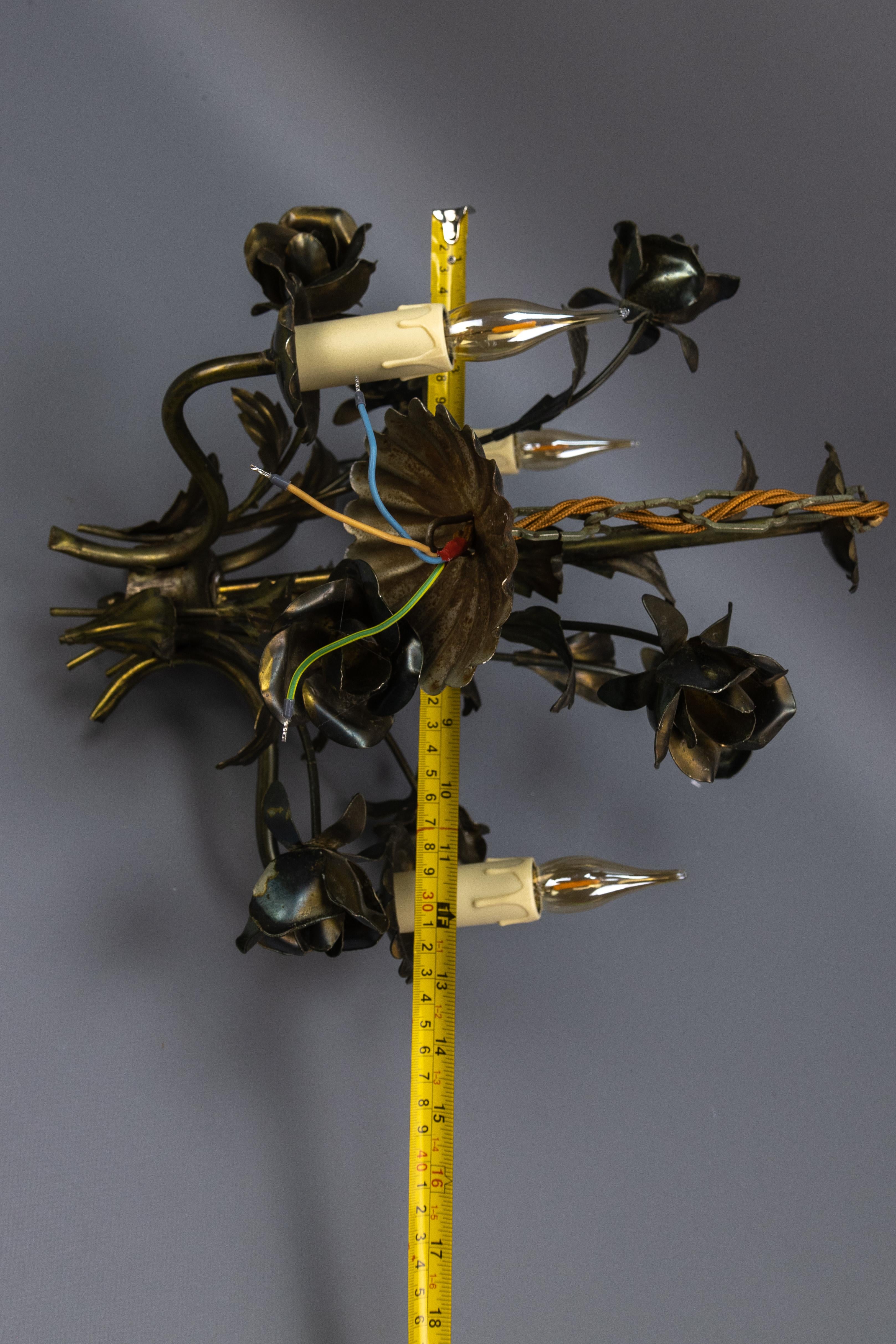 Lampadario a tre luci floreale in stile Hollywood Regency, Francia, anni '70 in vendita 12