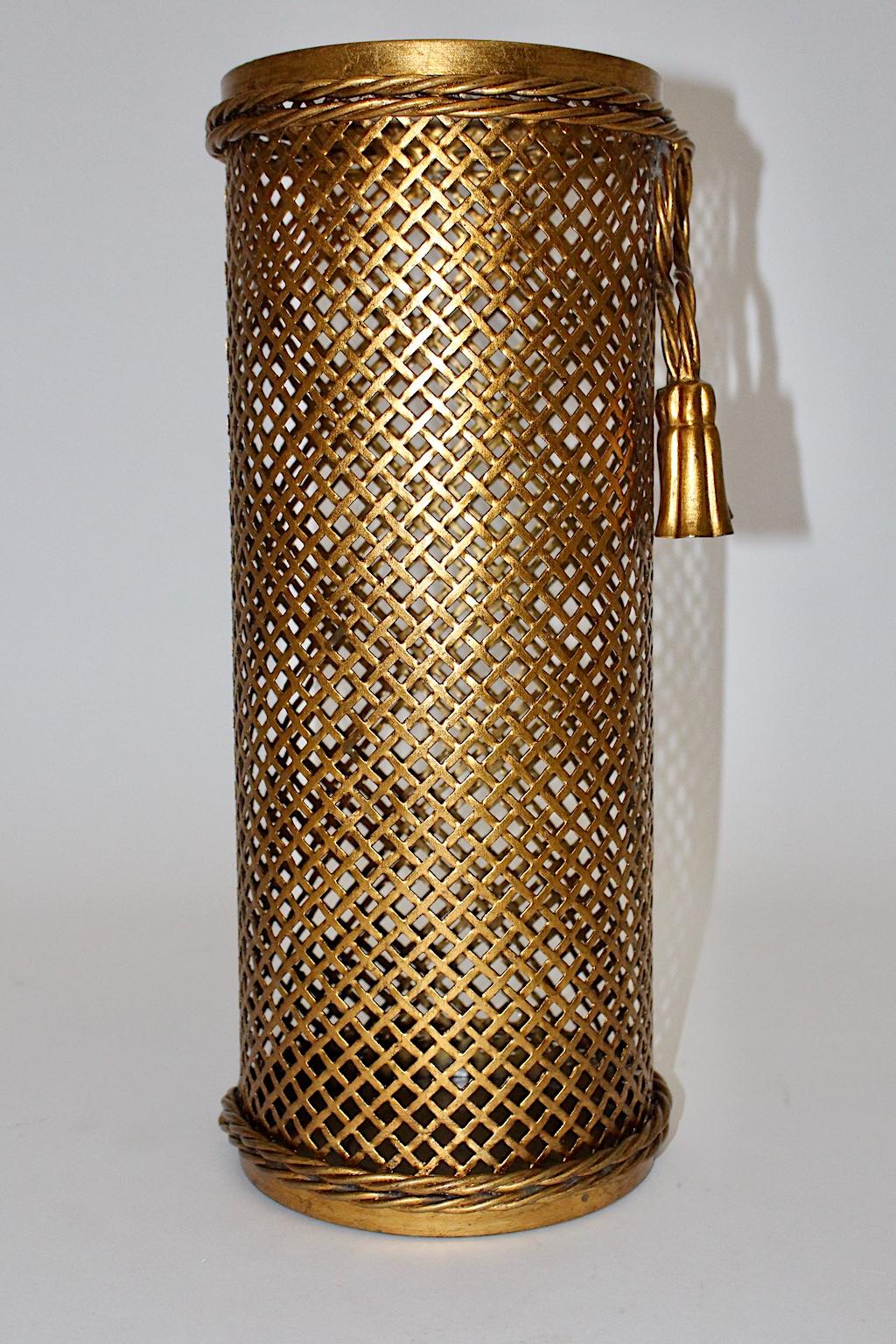 Hollywood Regency Style Gilded Umbrella Stand by Li Puma Firenze, 1950s, Italy In Good Condition For Sale In Vienna, AT