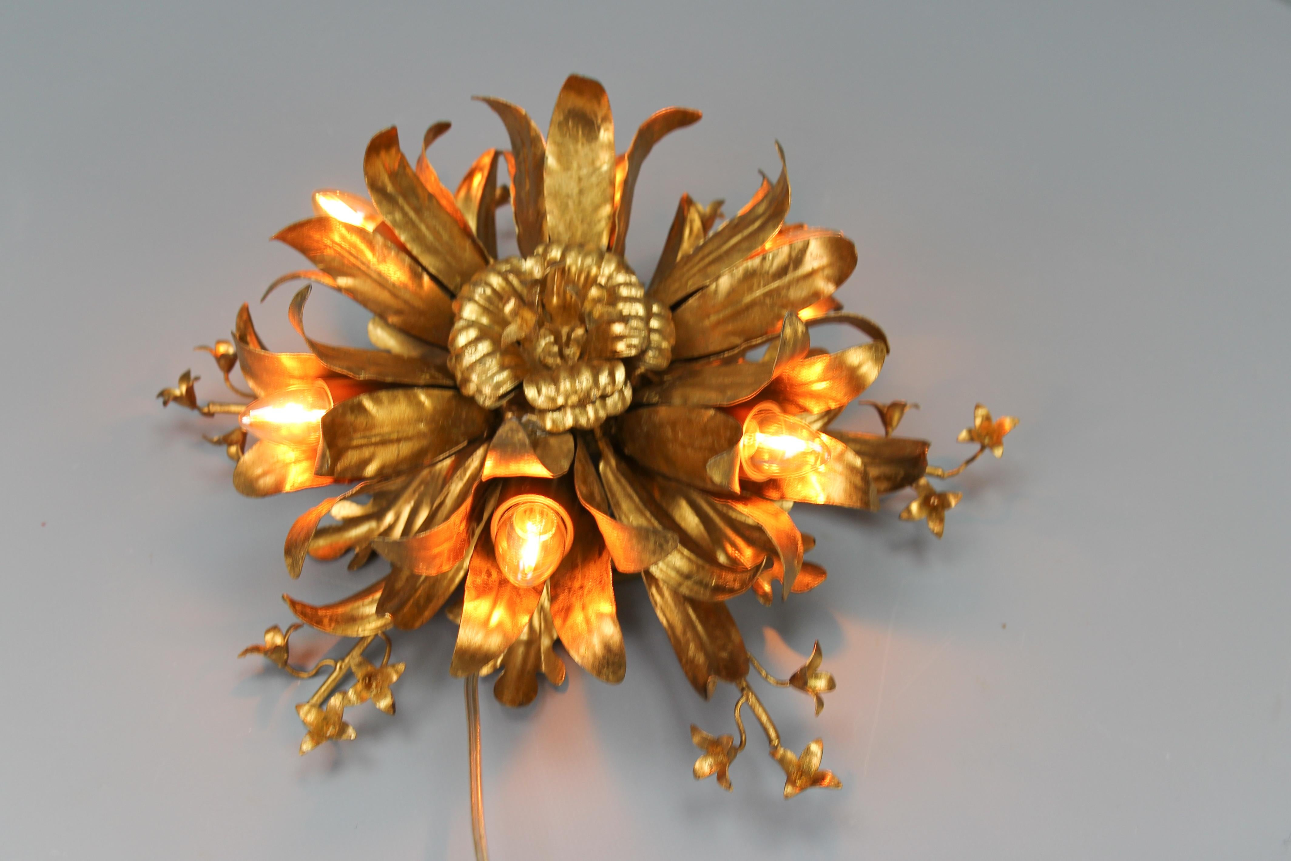 Late 20th Century Hollywood Regency Style Gilt Metal Floral Six-Light Lamp by Hans Kögl For Sale