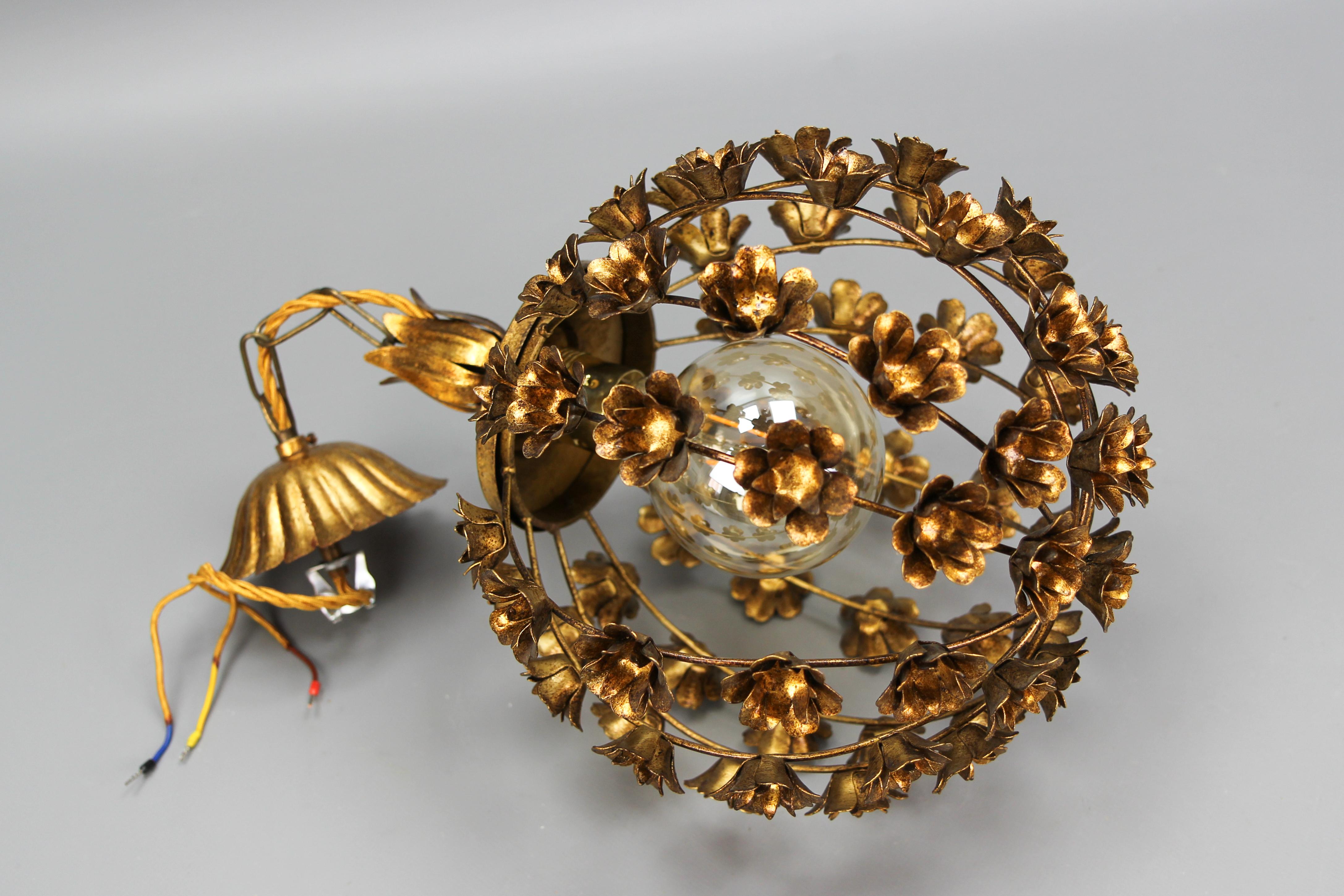 Hollywood Regency Style Gilt Metal Floral Sphere Pendant Light, Italy, 1970s For Sale 10