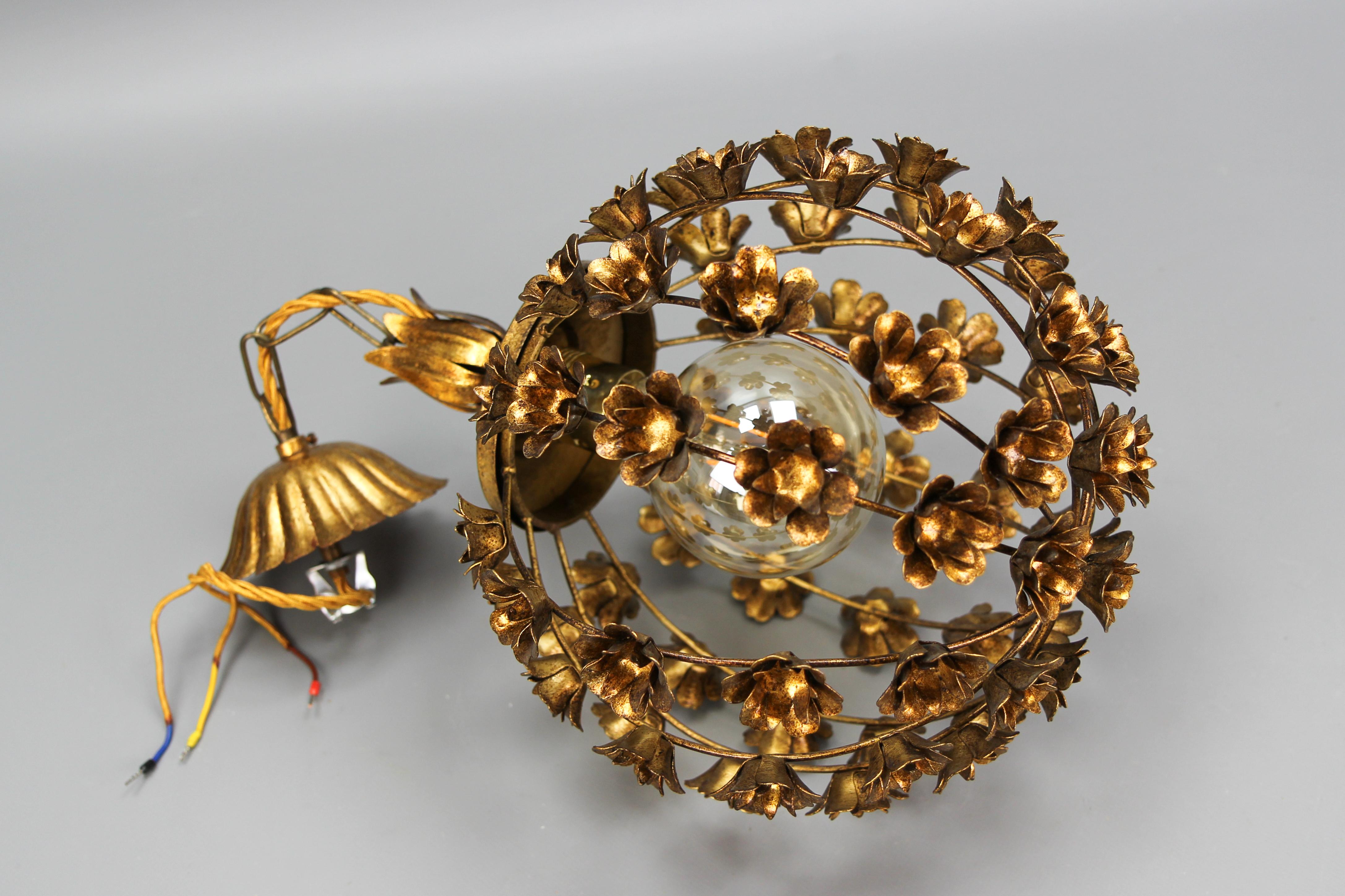Hollywood Regency Style Gilt Metal Floral Sphere Pendant Light, Italy, 1970s For Sale 10