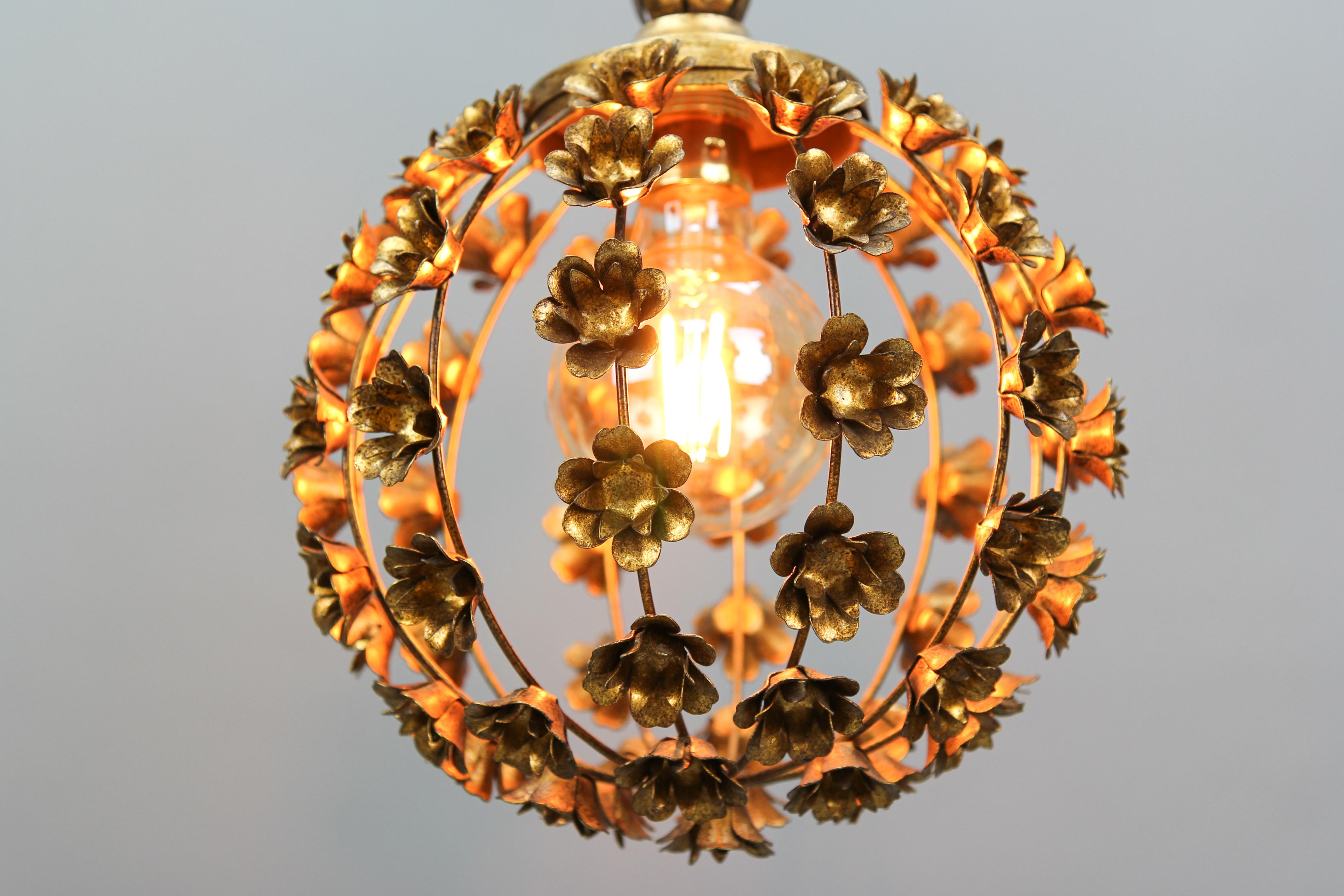 Italian Hollywood Regency Style Gilt Metal Floral Sphere Pendant Light, Italy, 1970s For Sale