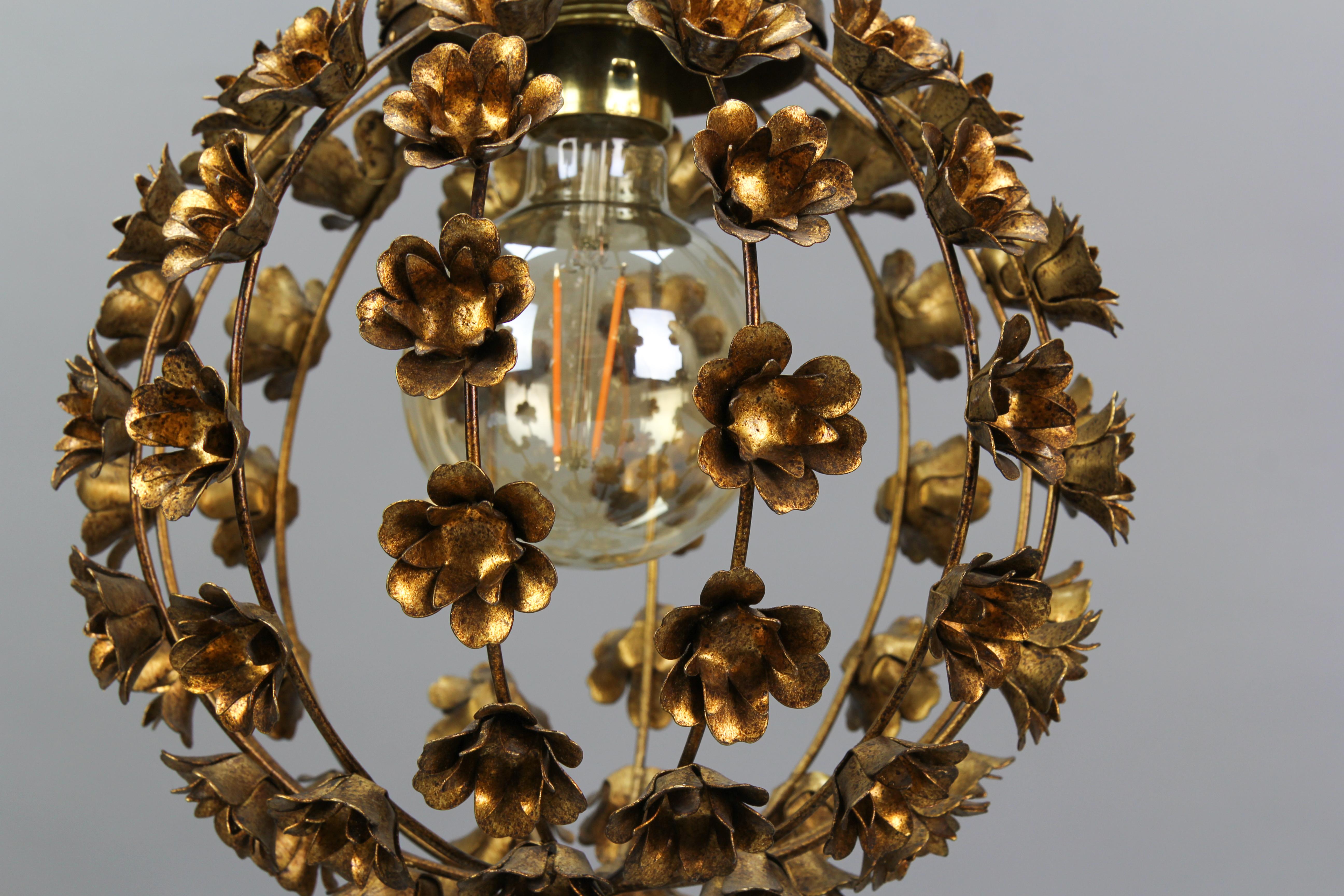 Late 20th Century Hollywood Regency Style Gilt Metal Floral Sphere Pendant Light, Italy, 1970s For Sale