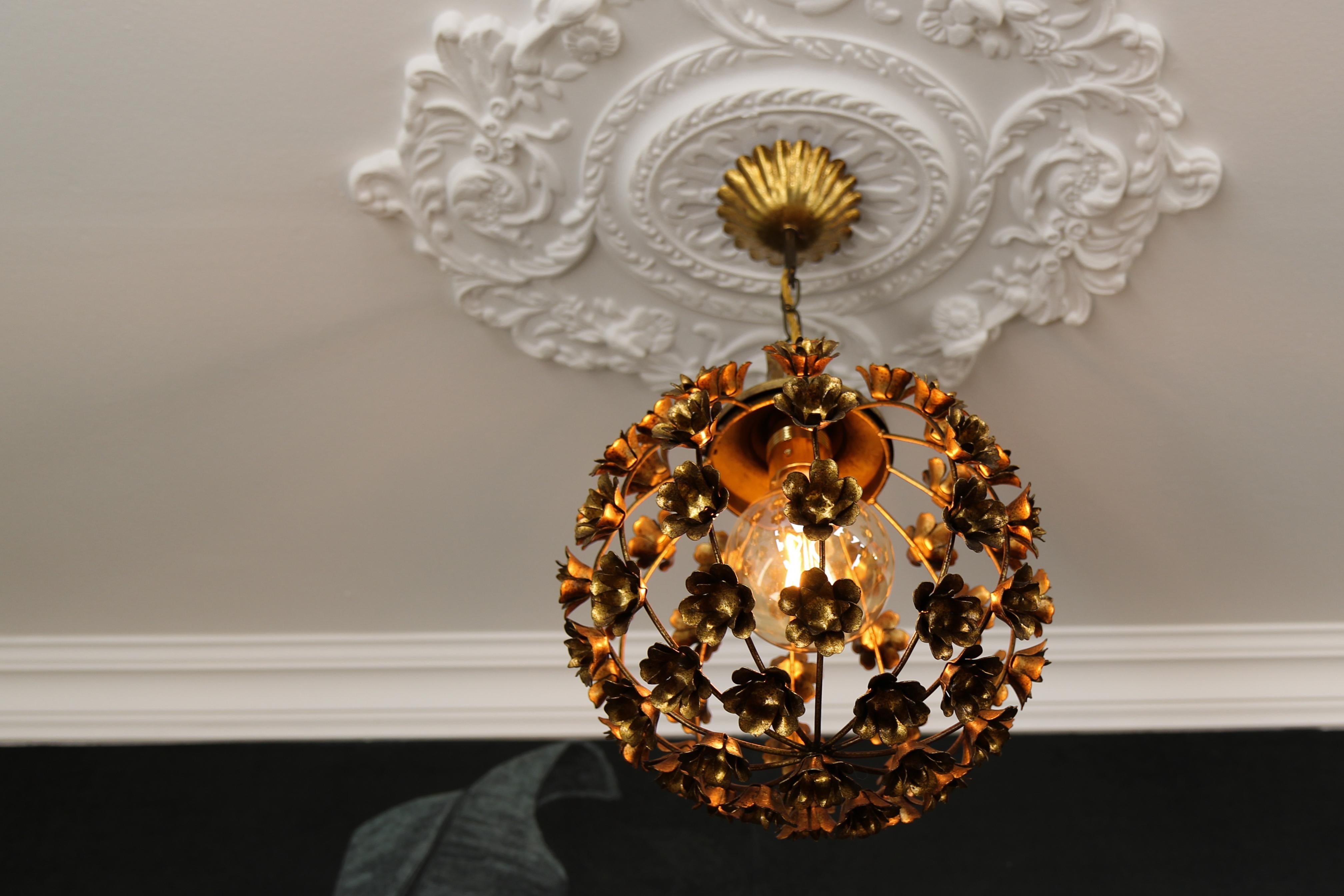 Hollywood Regency Style Gilt Metal Floral Sphere Pendant Light, Italy, 1970s For Sale 1