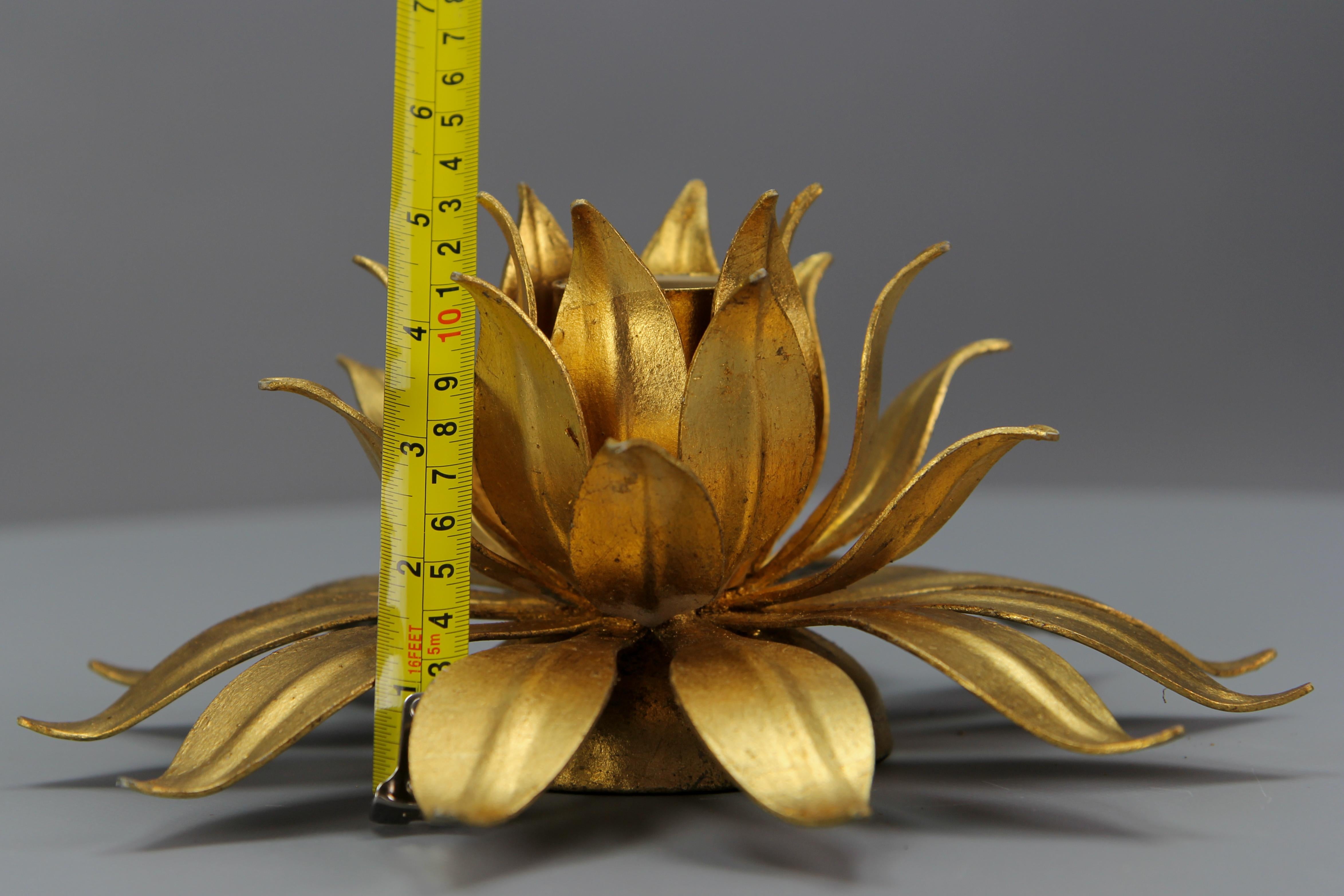 Hollywood Regency Style Gilt Metal Flower Shaped Flush Mount or Wall Light For Sale 10