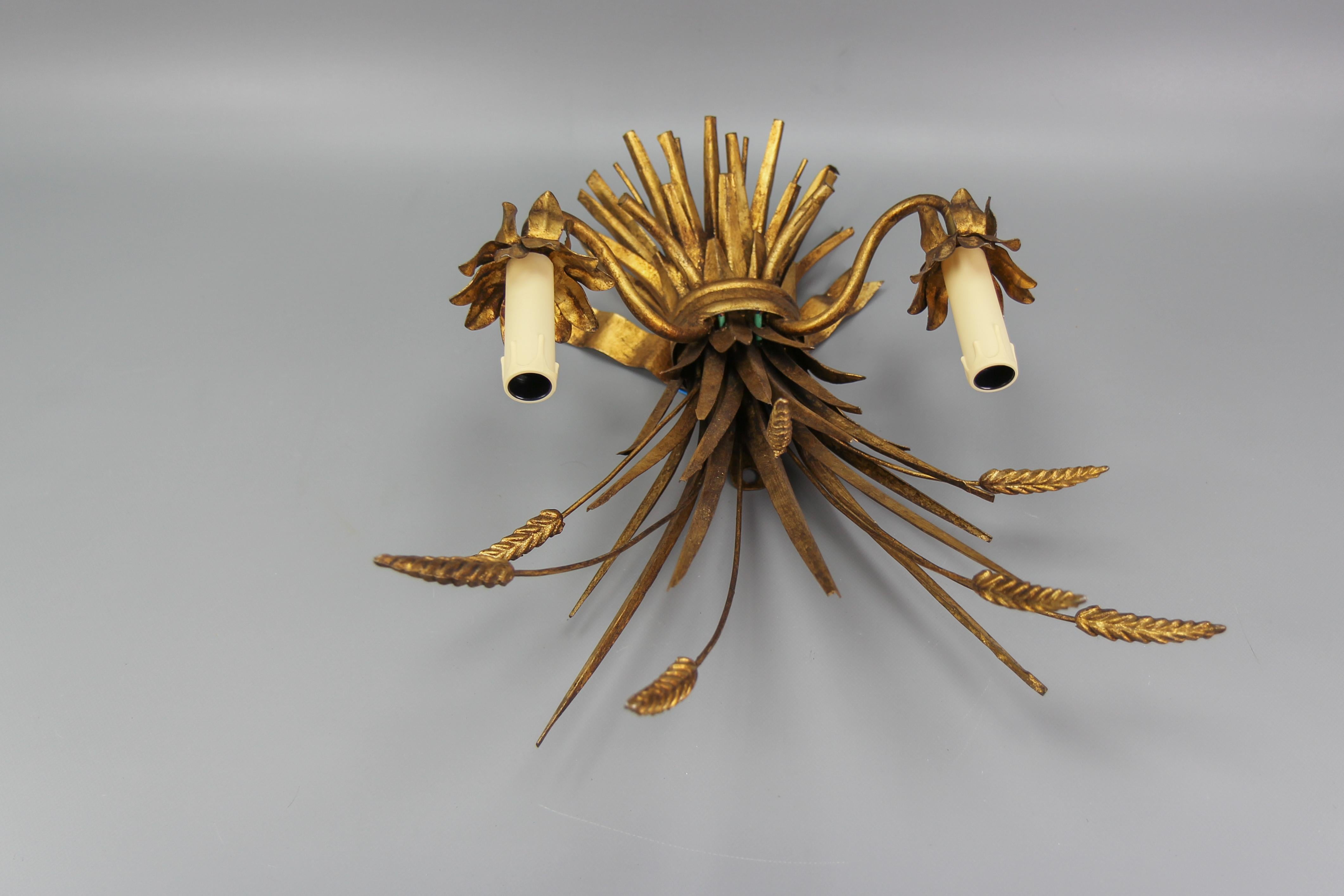 Hollywood Regency Style Gilt Metal Wheat Sheaf Wall Sconce, 1960s For Sale 3