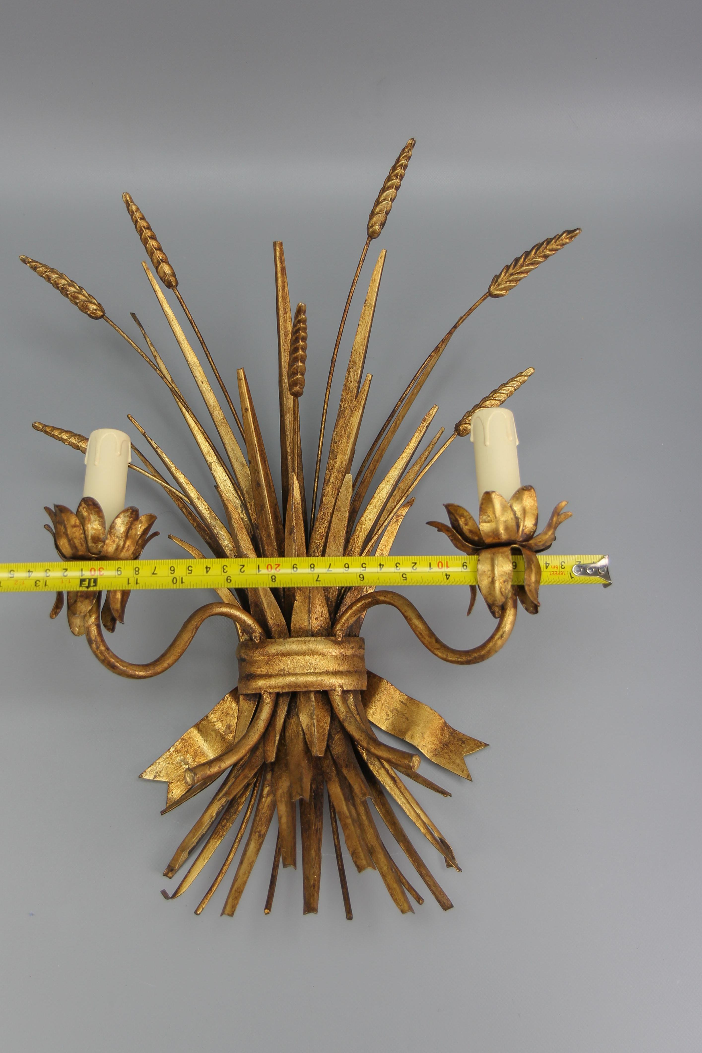 Hollywood Regency Style Gilt Metal Wheat Sheaf Wall Sconce, 1960s For Sale 13