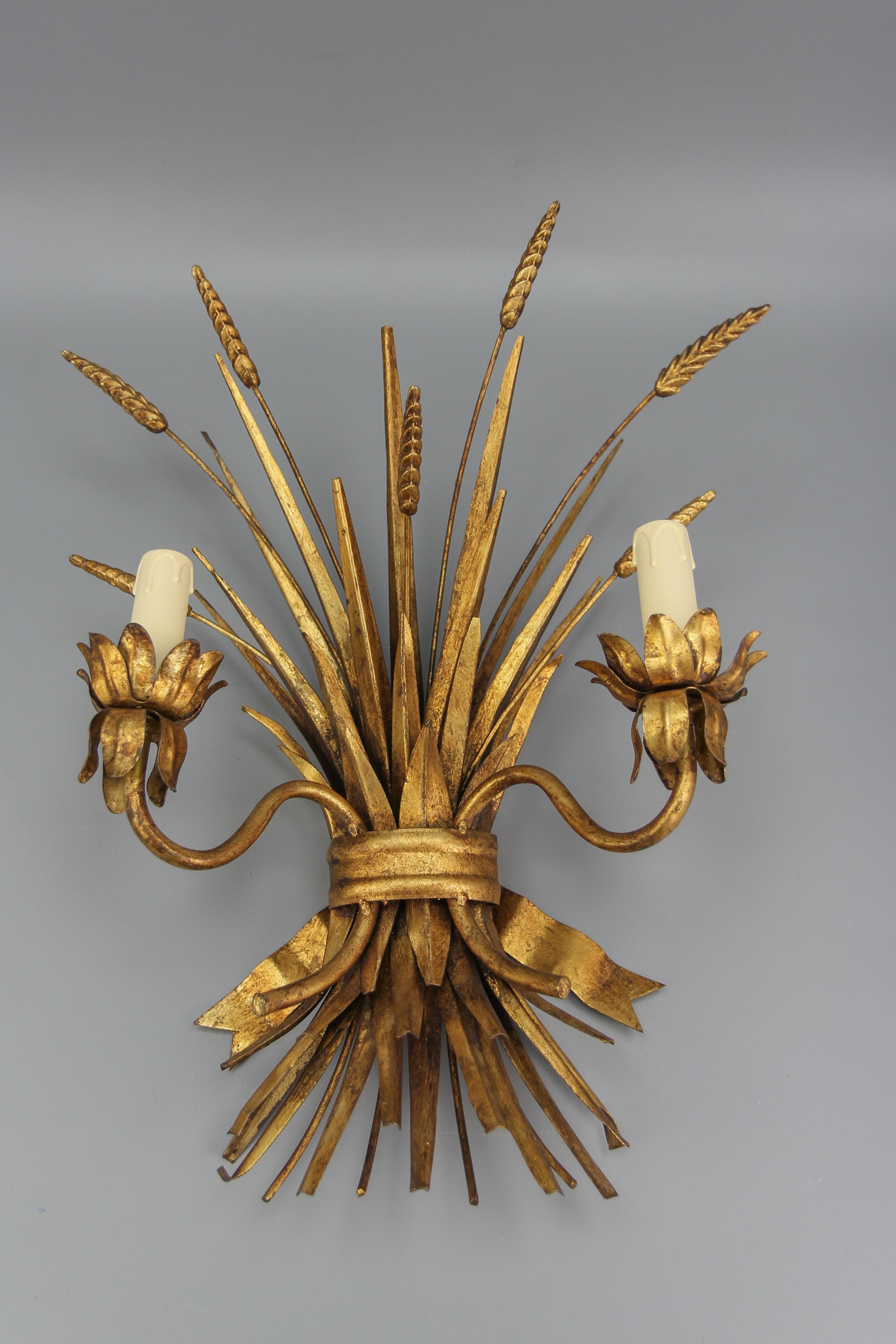 German Hollywood Regency Style Gilt Metal Wheat Sheaf Wall Sconce, 1960s For Sale