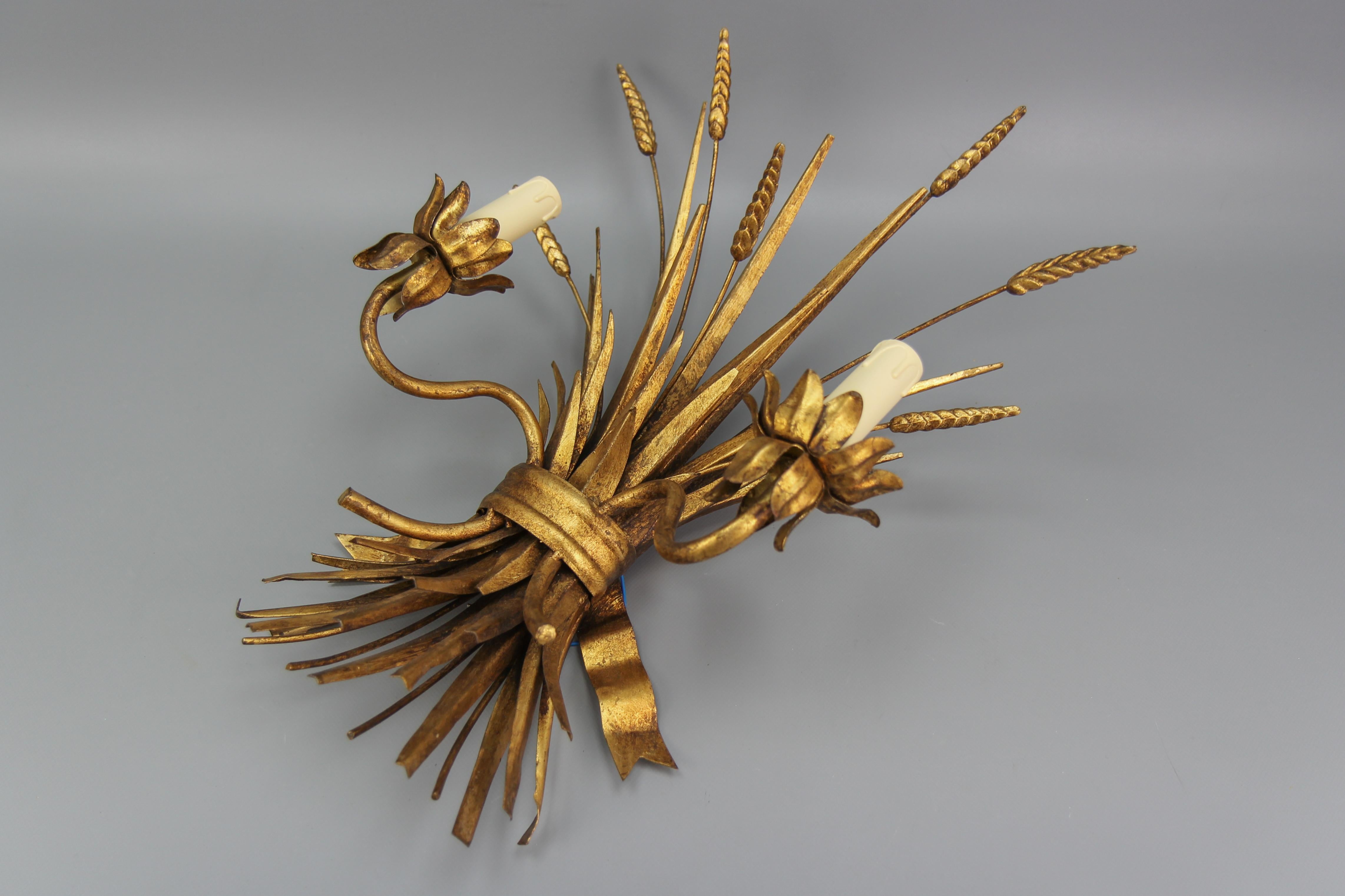 Hollywood Regency Style Gilt Metal Wheat Sheaf Wall Sconce, 1960s For Sale 1
