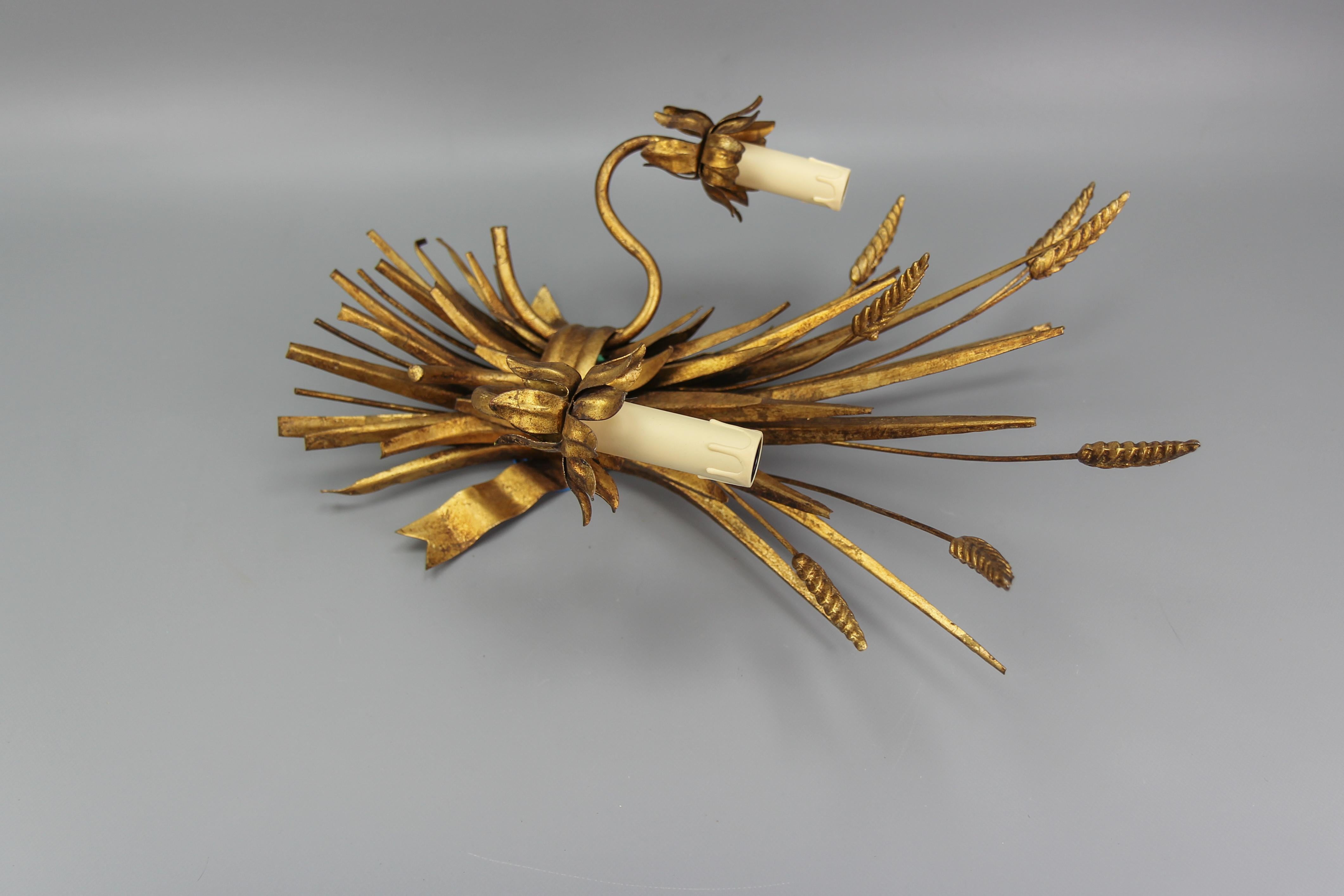 Hollywood Regency Style Gilt Metal Wheat Sheaf Wall Sconce, 1960s For Sale 2