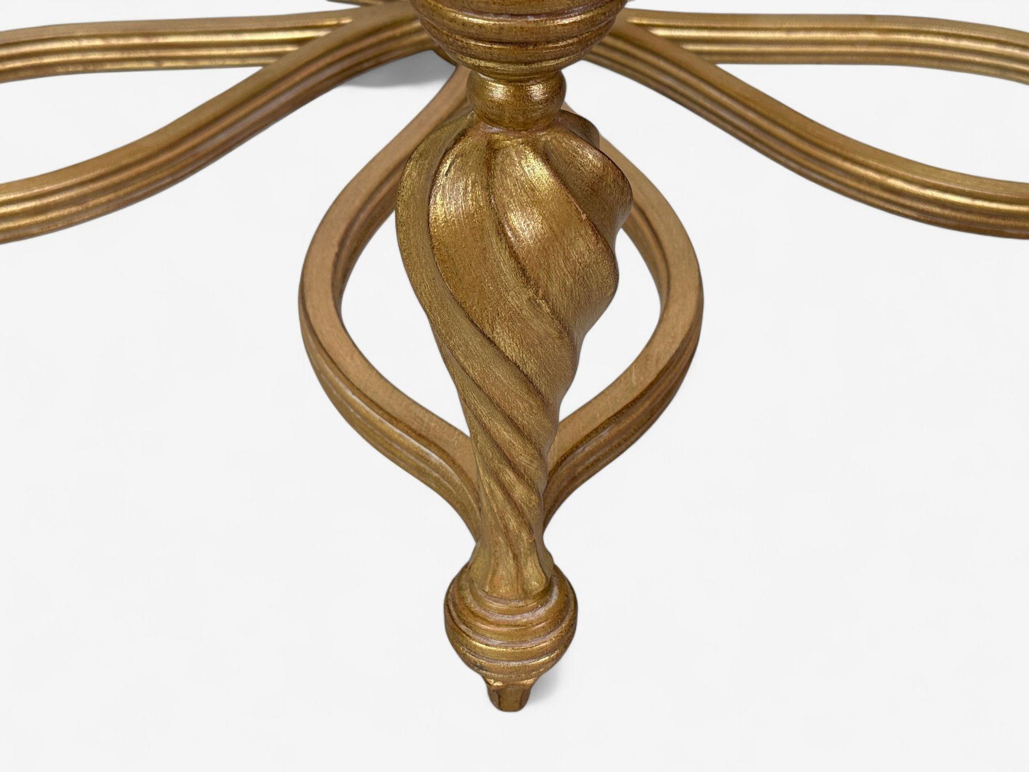 Estilo Hollywood Regency, madera dorada, cristal, mesa de centro monumental, Italia, años 2000 en Bueno estado para la venta en Manhasset, NY