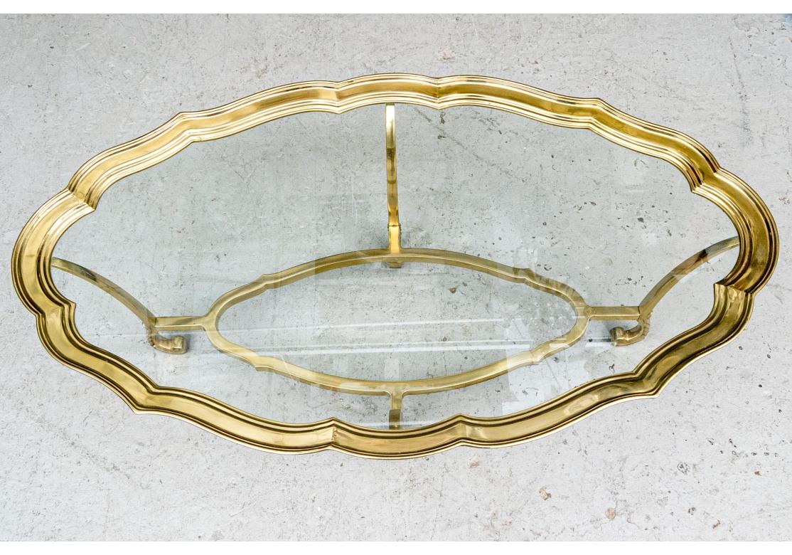 Hollywood Regency Stil Glas & Messing Oval Cocktail Tisch von La Barge im Angebot 2