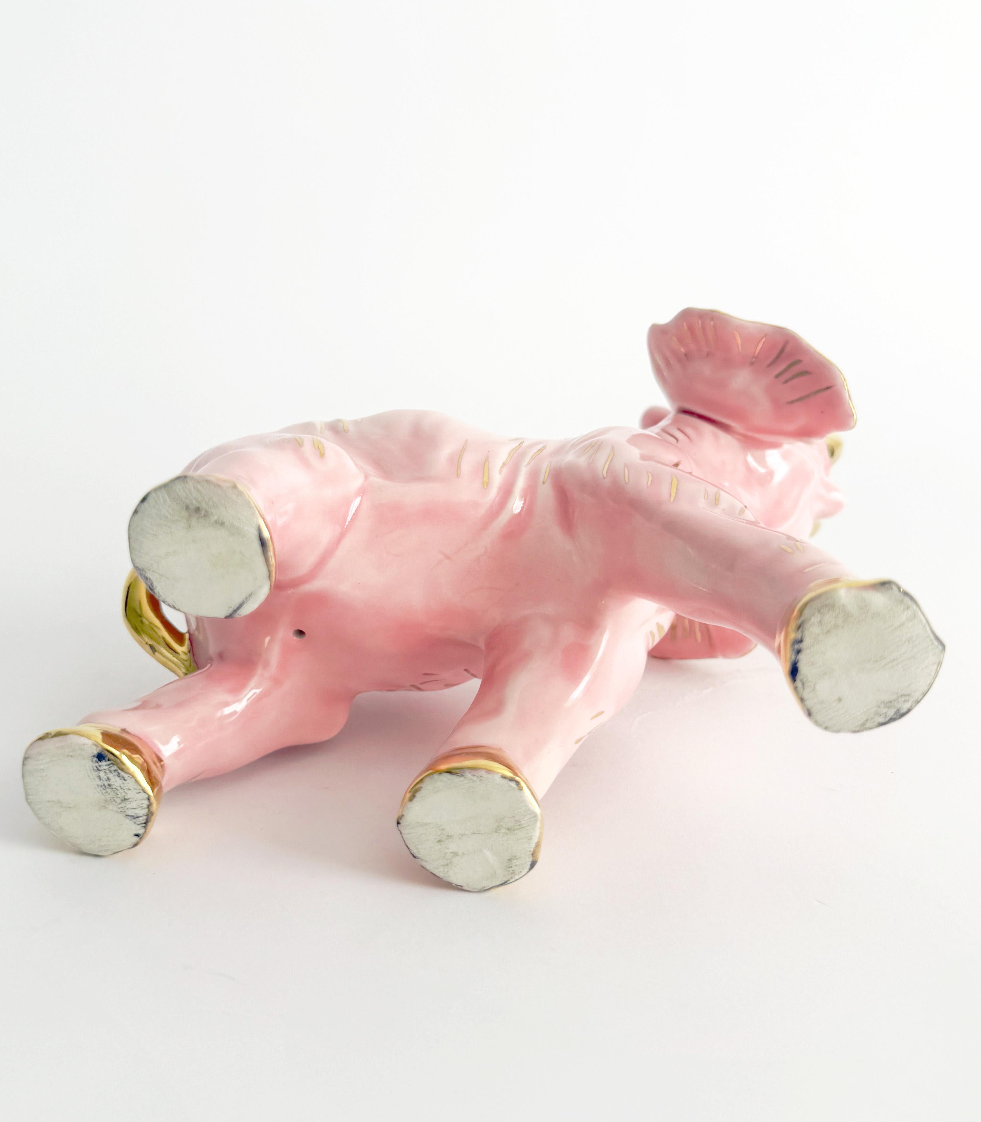 Figurina di elefante in stile Hollywood Regency in oro e rosa lucido in vendita 1