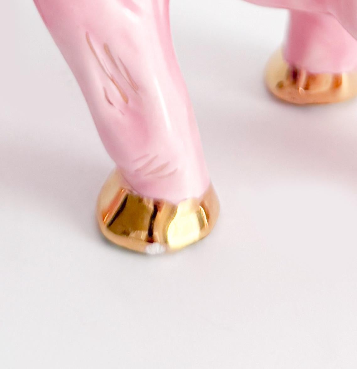 Figurina di elefante in stile Hollywood Regency in oro e rosa lucido in vendita 4