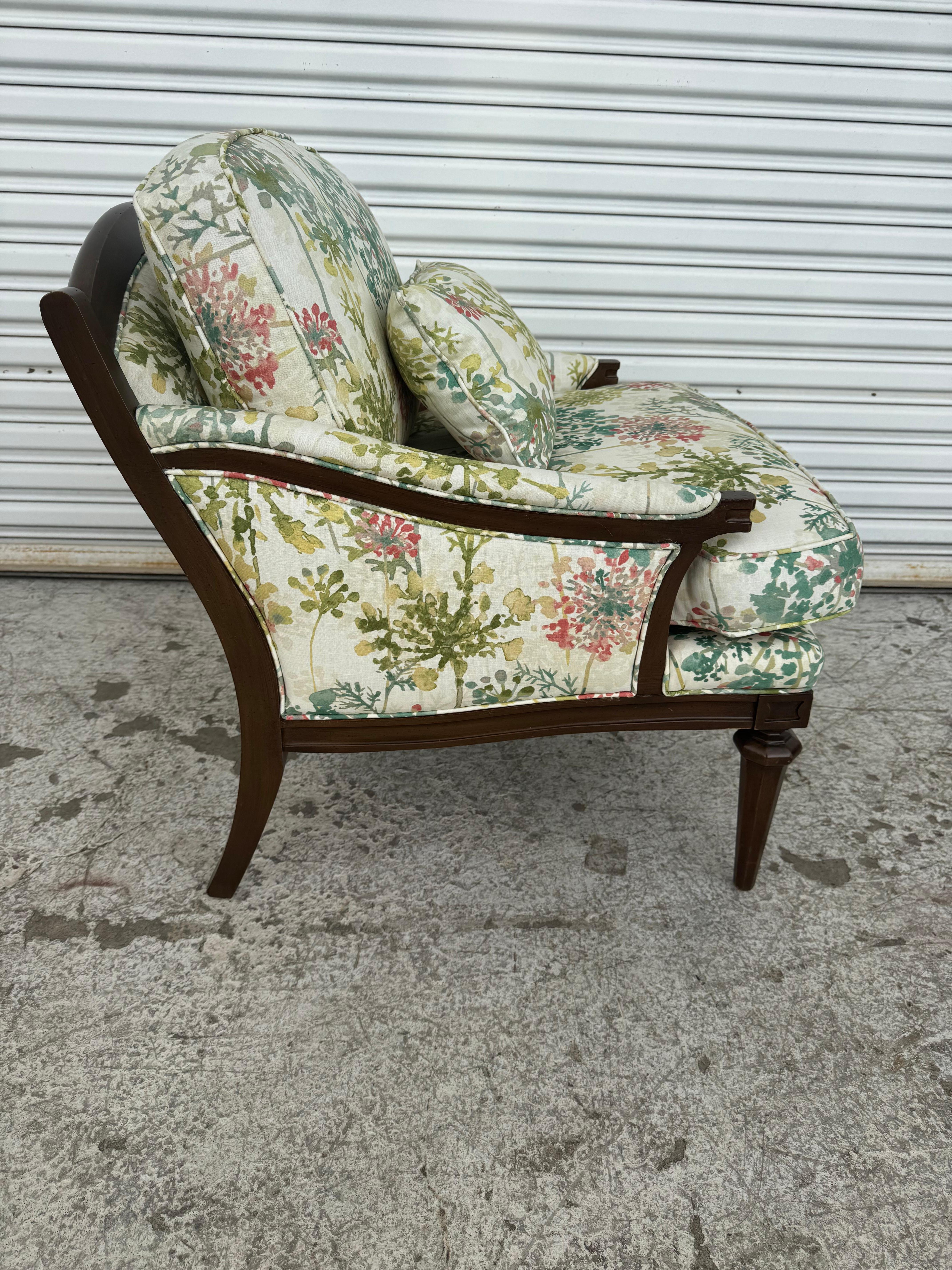 Silla de salón estilo Hollywood Regency Regencia de Hollywood en venta