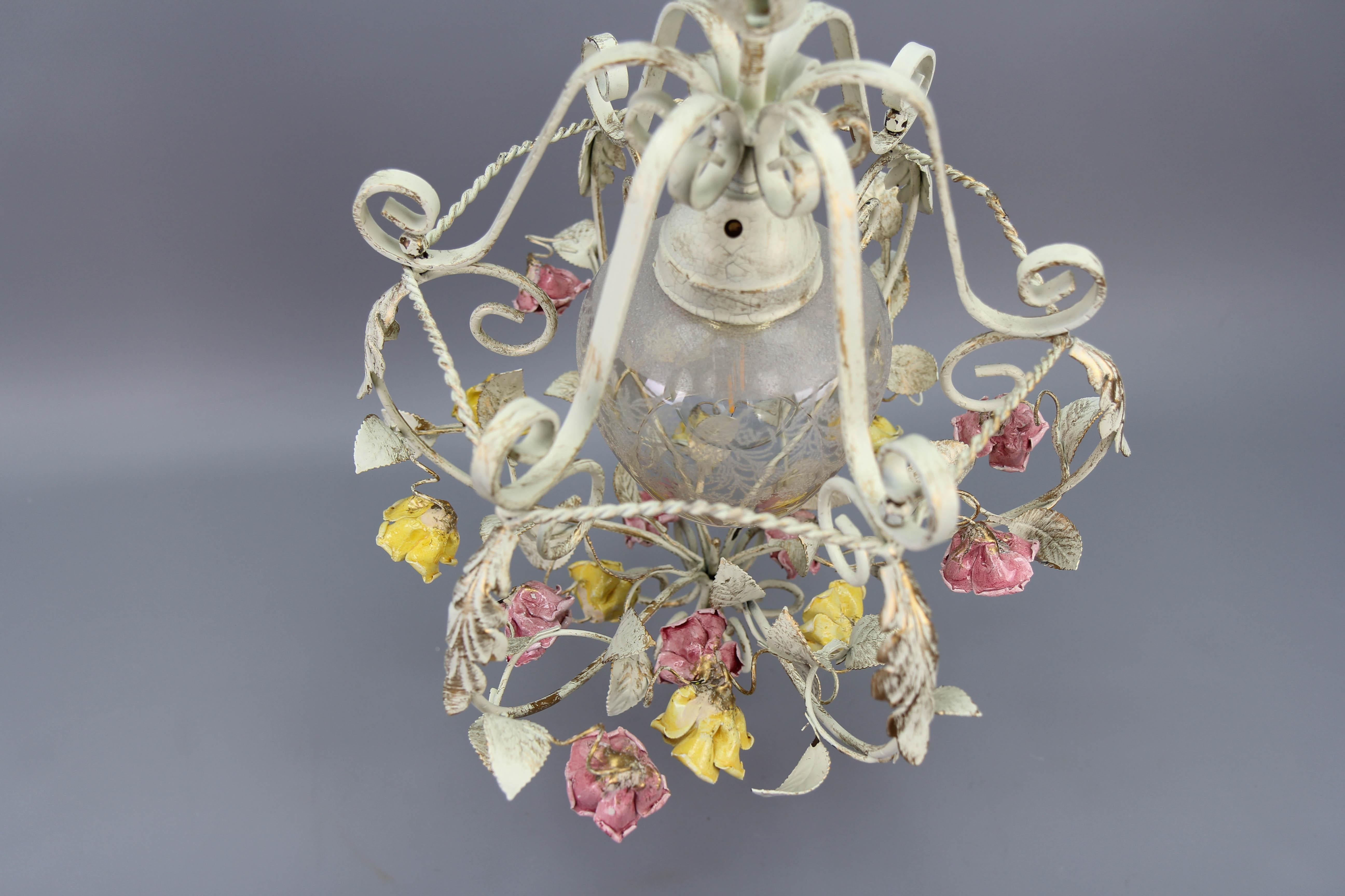 Hollywood Regency Style Metal and Glass Chandelier with Porcelain Roses, 1970s For Sale 7