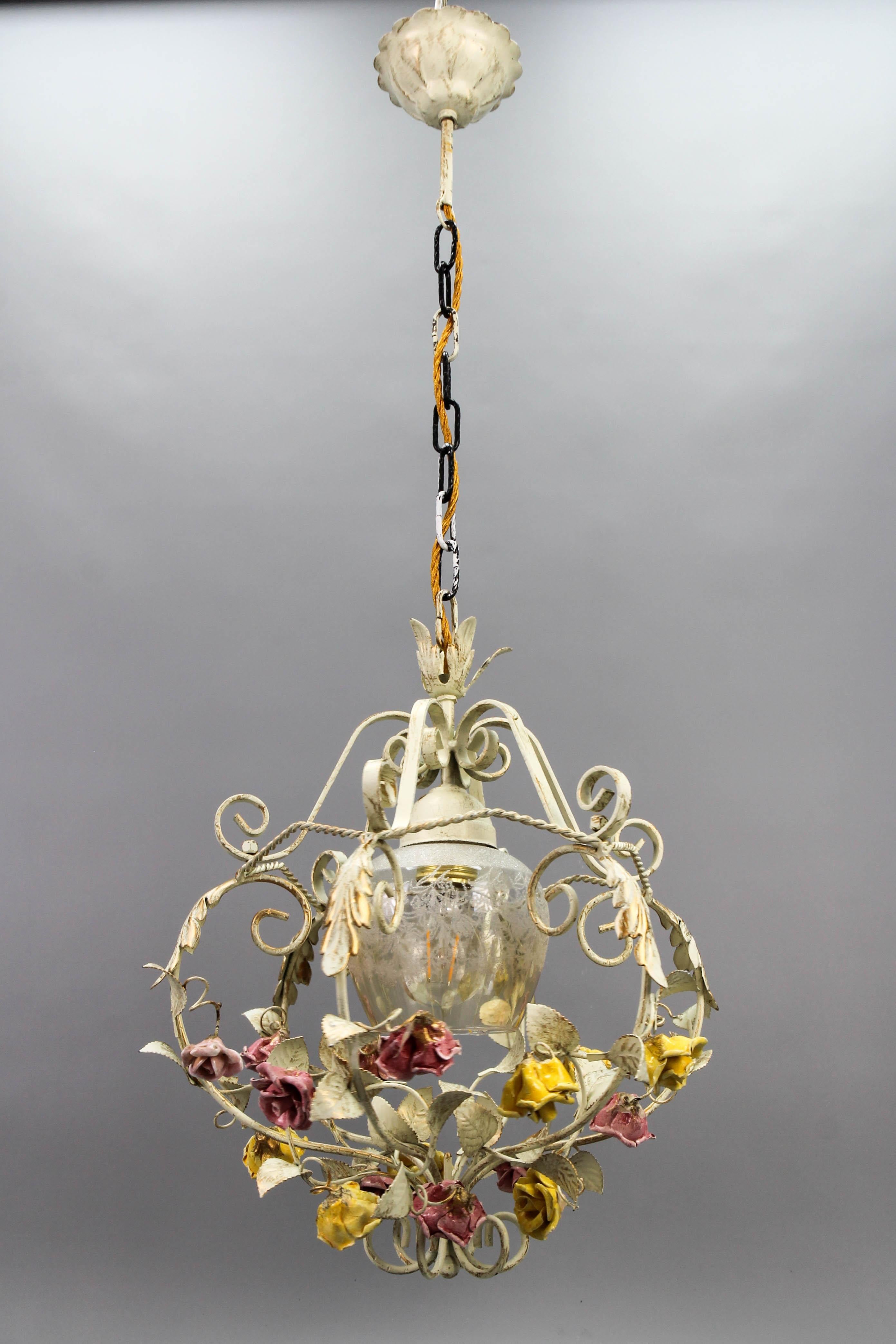 Hollywood Regency Style Metal and Glass Chandelier with Porcelain Roses, 1970s For Sale 13