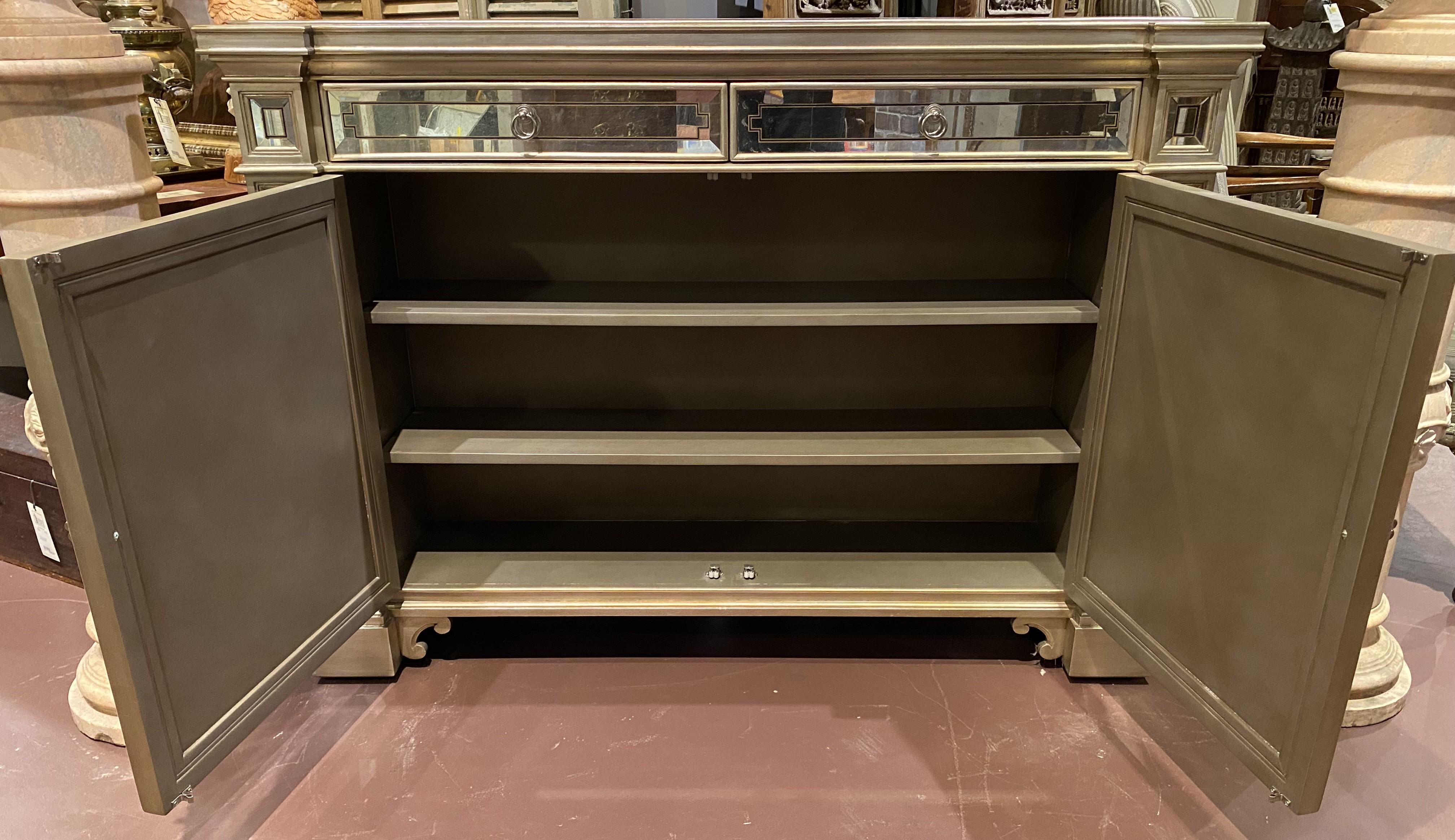 Armadio o console a specchio in stile Hollywood Regency in vendita 1