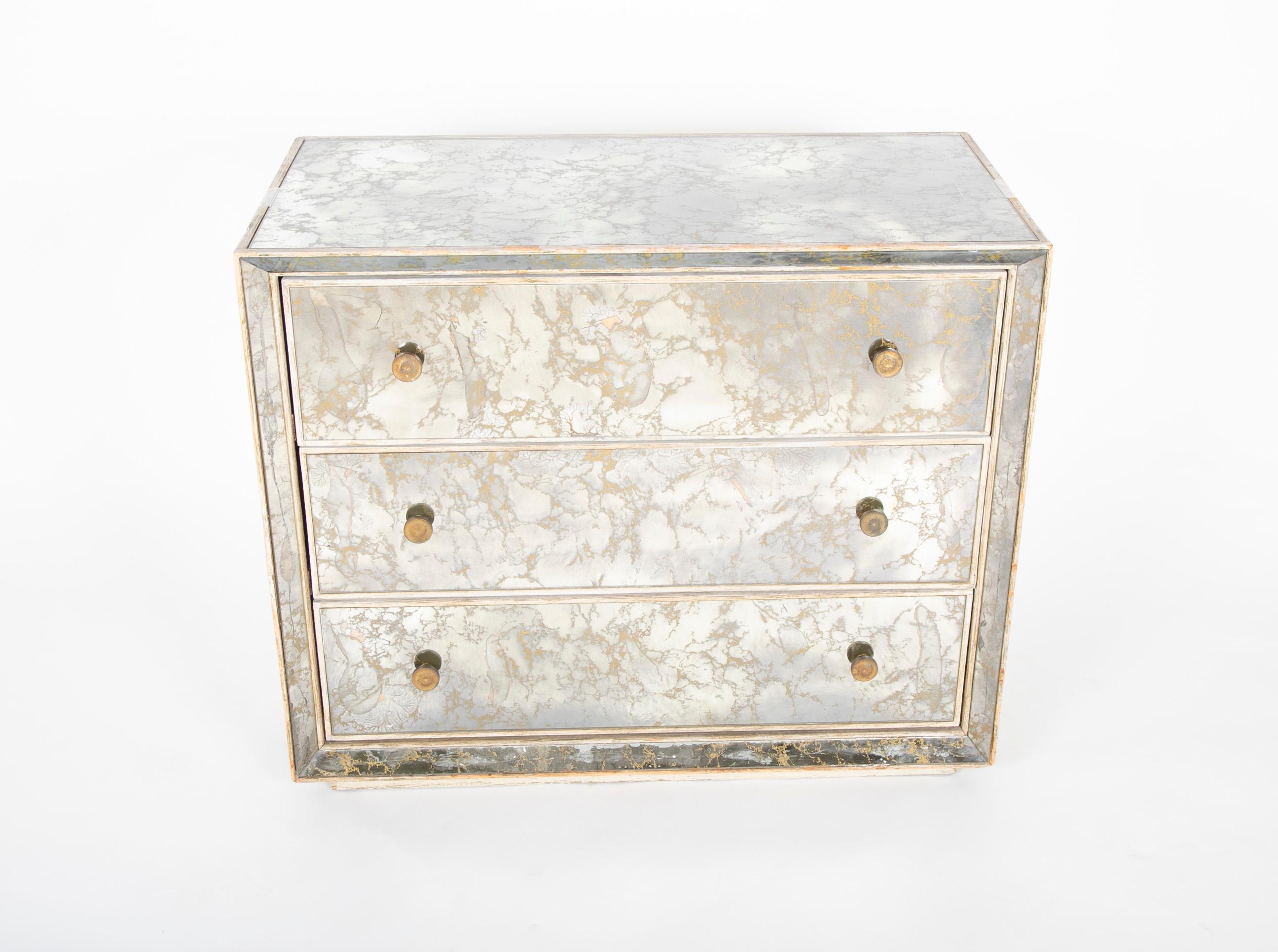 Hollywood Regency Style Mirrored Chest of Drawers In Good Condition In Stamford, CT