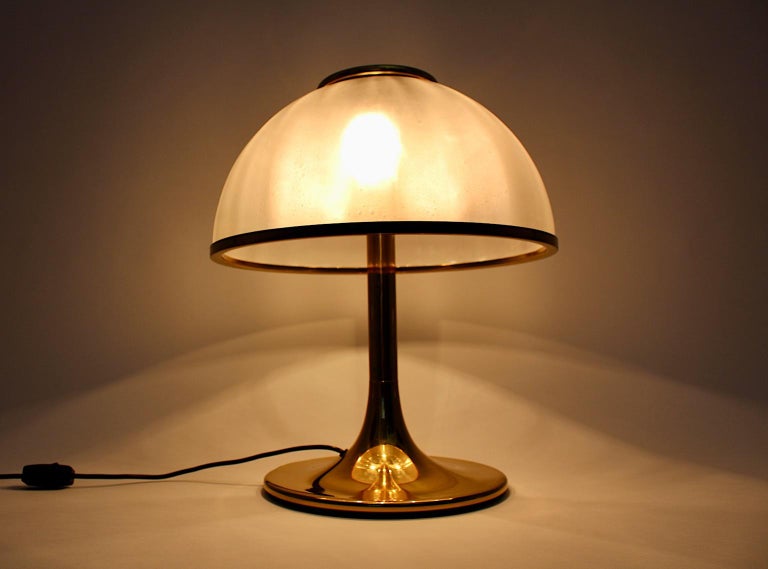 Table Basse Vintage Hollywood Regency - Laiton Et Verre Irisé, Années 70, 117x57x40 Cm