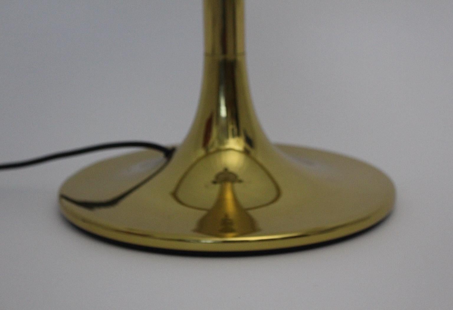 Hollywood Regency Style Mushroom Brass Glass Table Lamp 1970s Italy For Sale 2