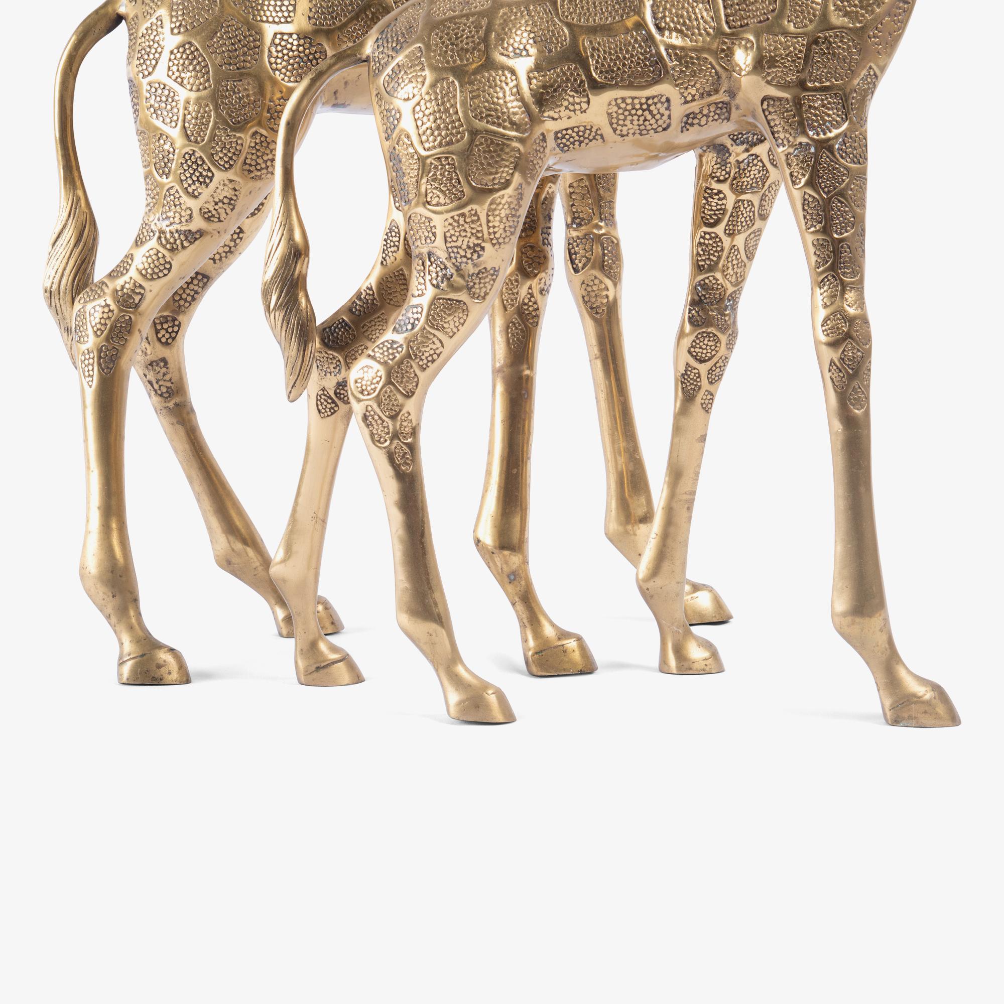 Sculture di giraffa in ottone lucido in stile Hollywood Regency, coppia in vendita 6