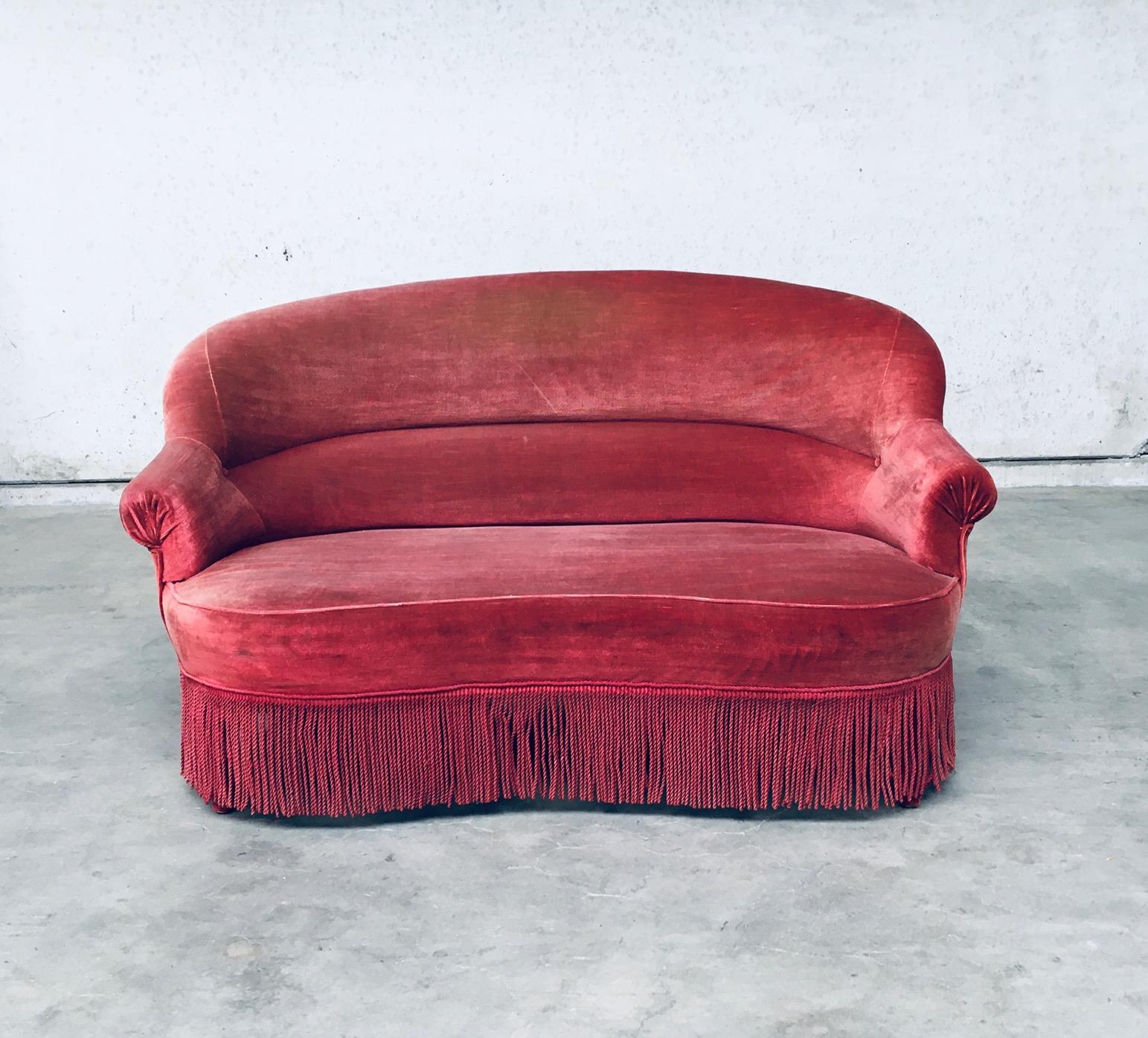 Mid-20th Century Hollywood Regency Style Red Pink Velvet Love Seat Sofa with Fringe, 1950's