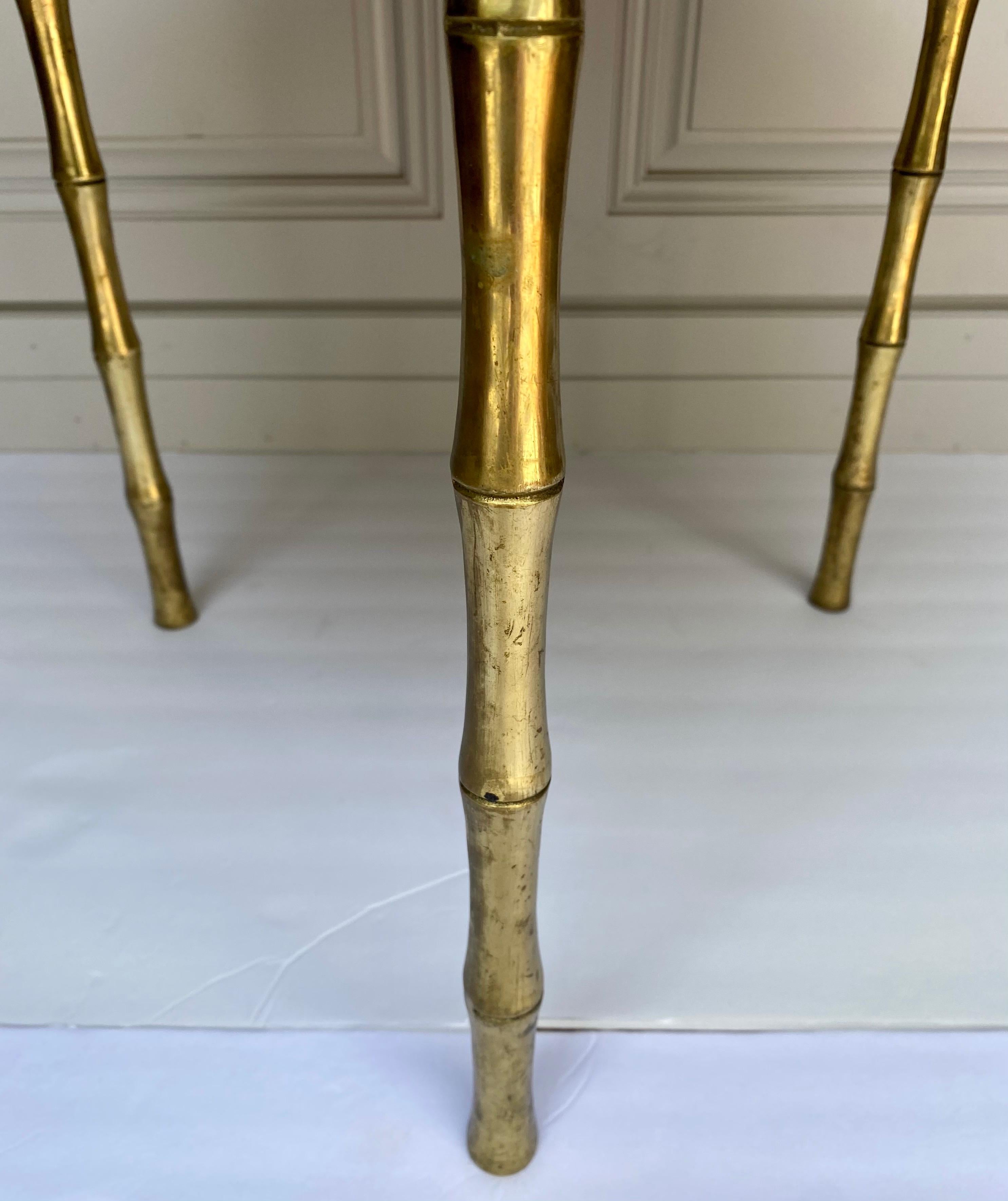 Hollywood Regency Style Round Brass Bamboo and Marble Cocktail Table, Italy In Good Condition In Lambertville, NJ