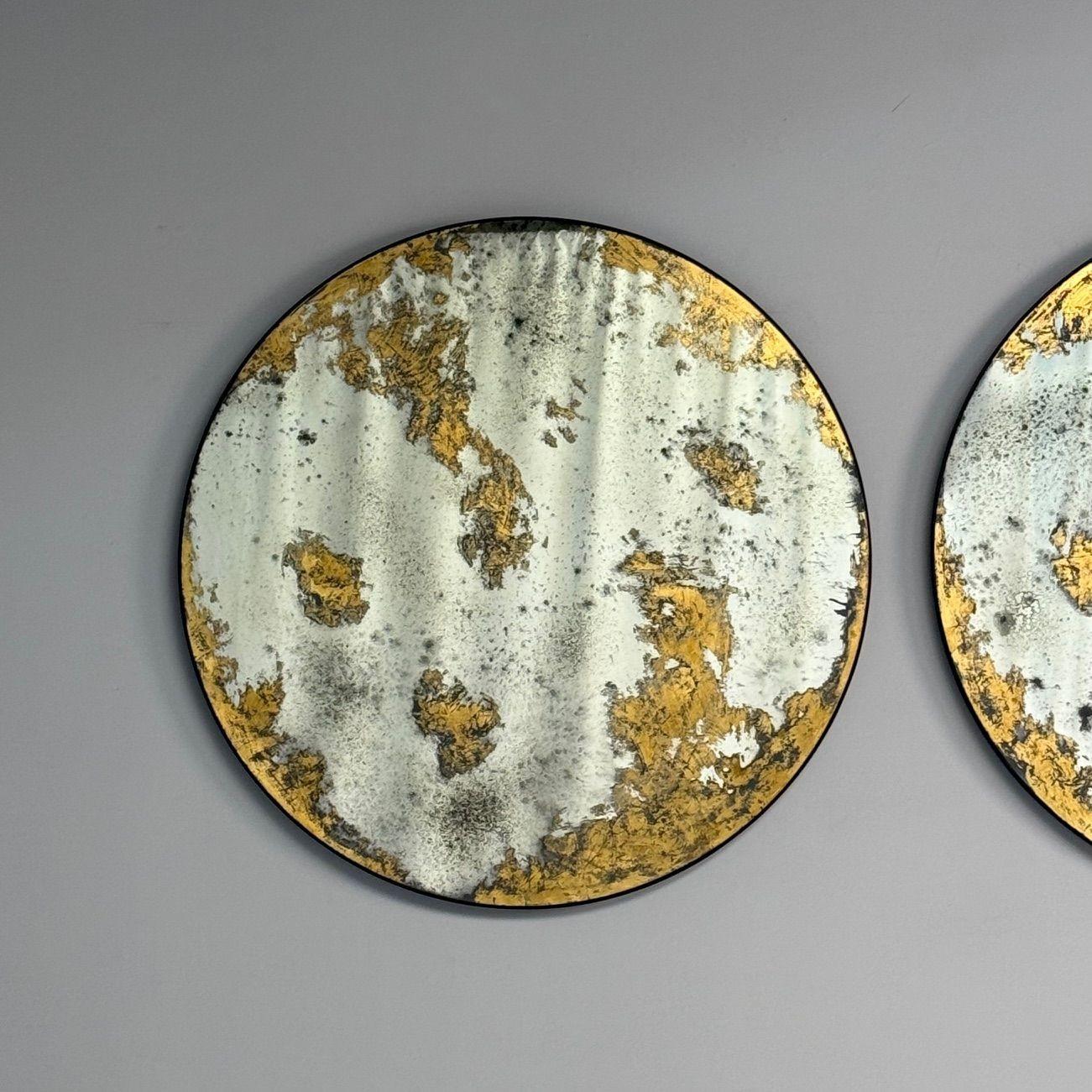 Américain Miroirs muraux ronds de style Hollywood Regency, verre églomisé, feuille d'or, 21e siècle en vente