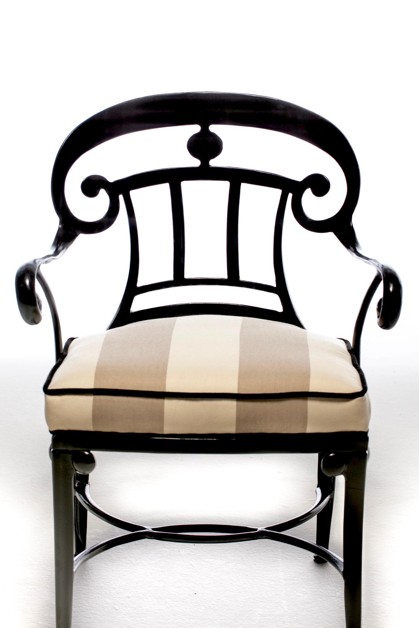 Aluminum Hollywood Regency Style Set of 16 Indoor Outdoor Black Dining Chairs For Sale