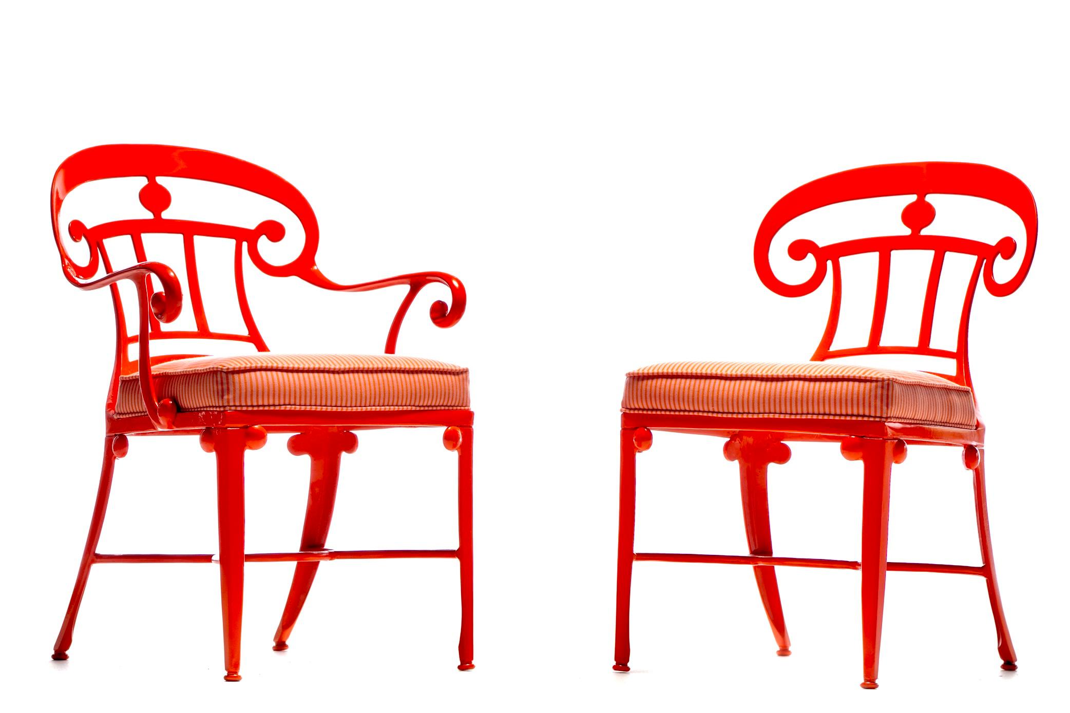 Americano Set di 16 sedie da pranzo per interni e per esterni in stile Hollywood Regency di colore arancione mandarino in vendita