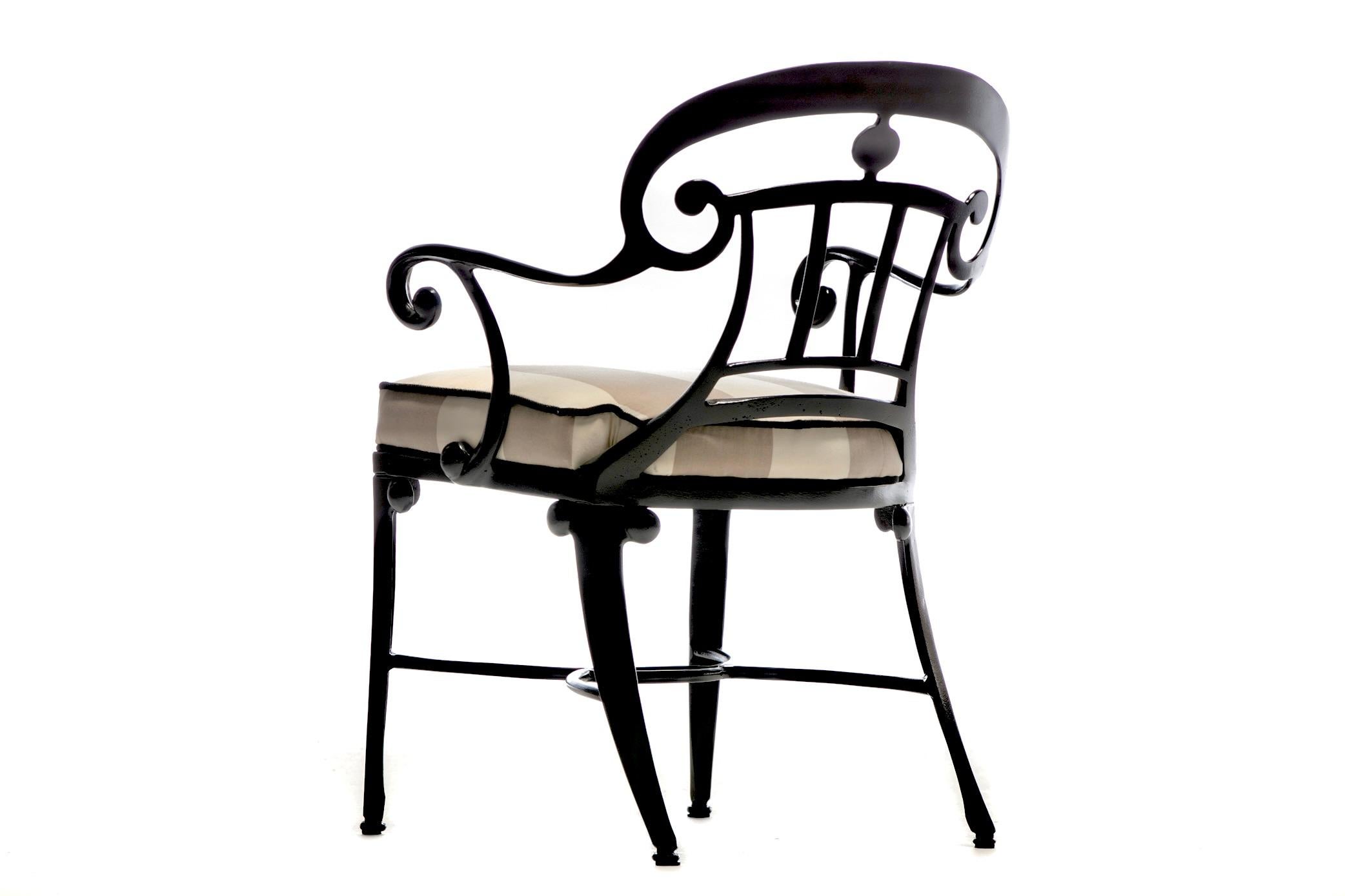Hollywood Regency Style Set of 8 Indoor Outdoor Black Dining Chairs For Sale 4