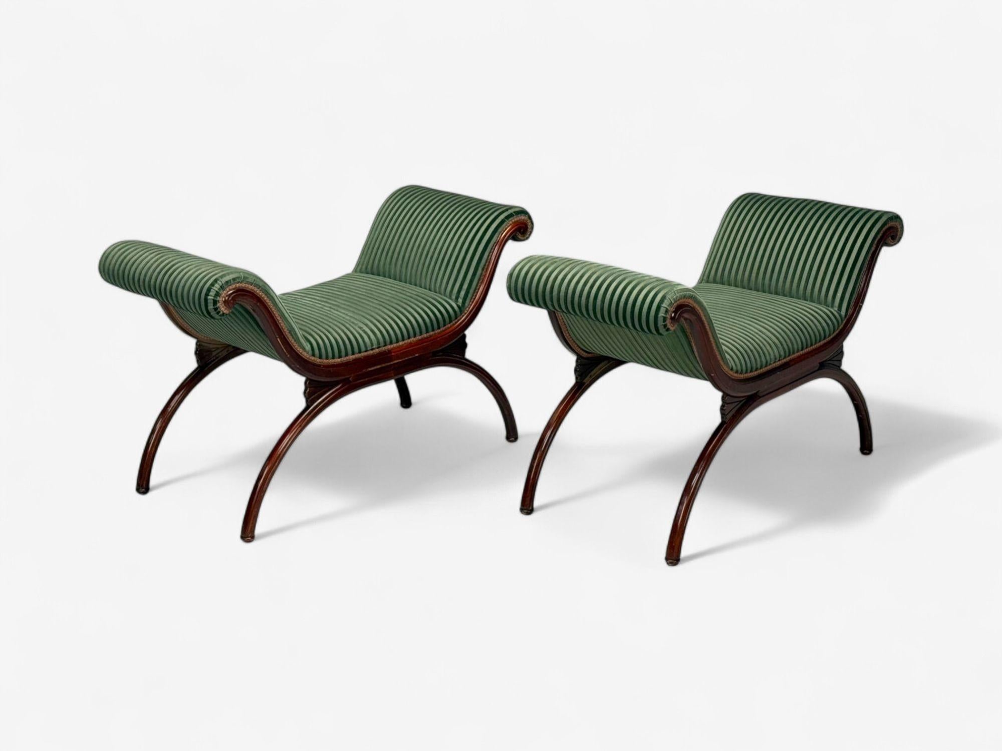 Tessuto Panche in stile Hollywood Regency, legno tinto, Greene & Greene, USA, anni '80 in vendita
