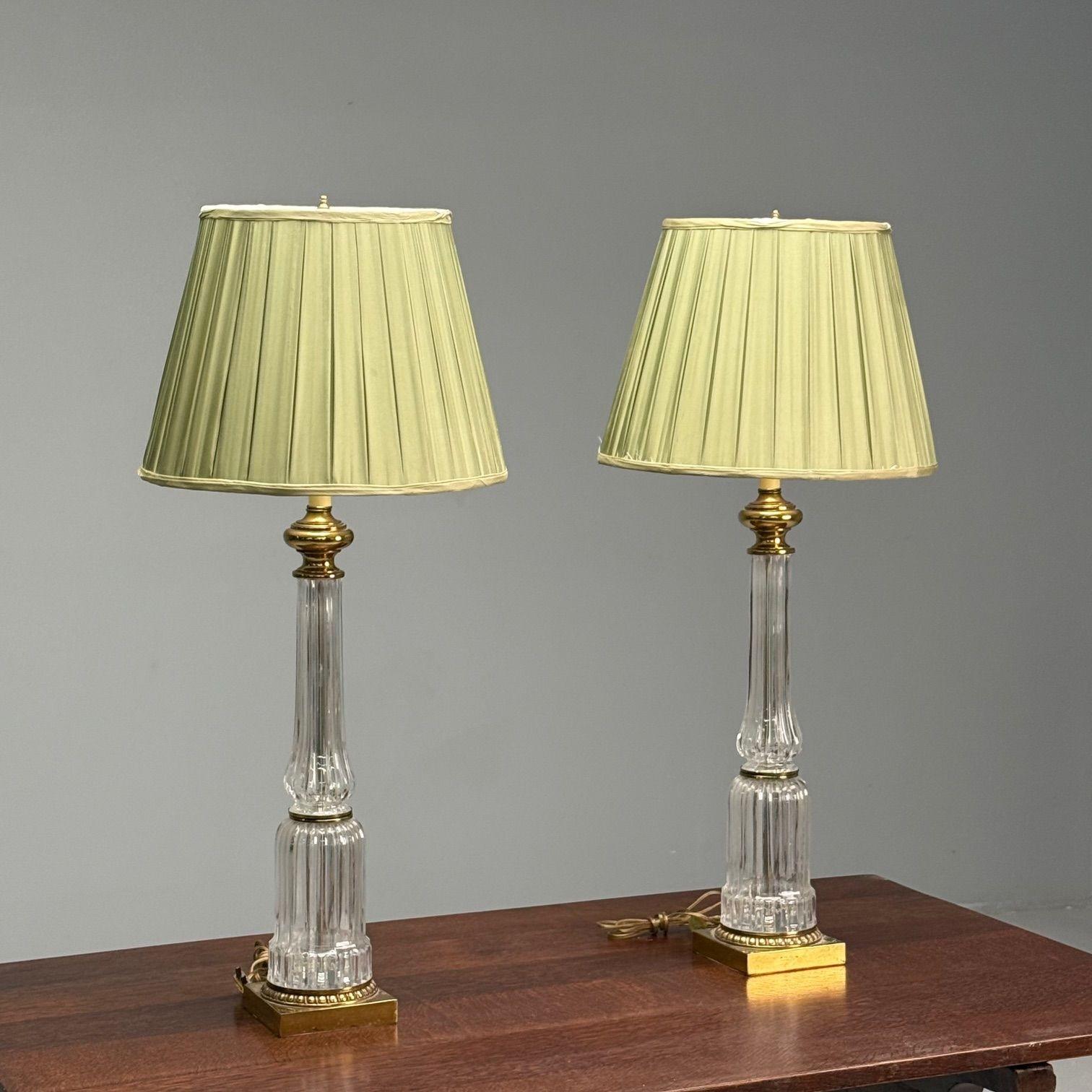Américain Lampes de table de style Hollywood Regency, cristal cannelé, métal doré, États-Unis, années 1980 en vente