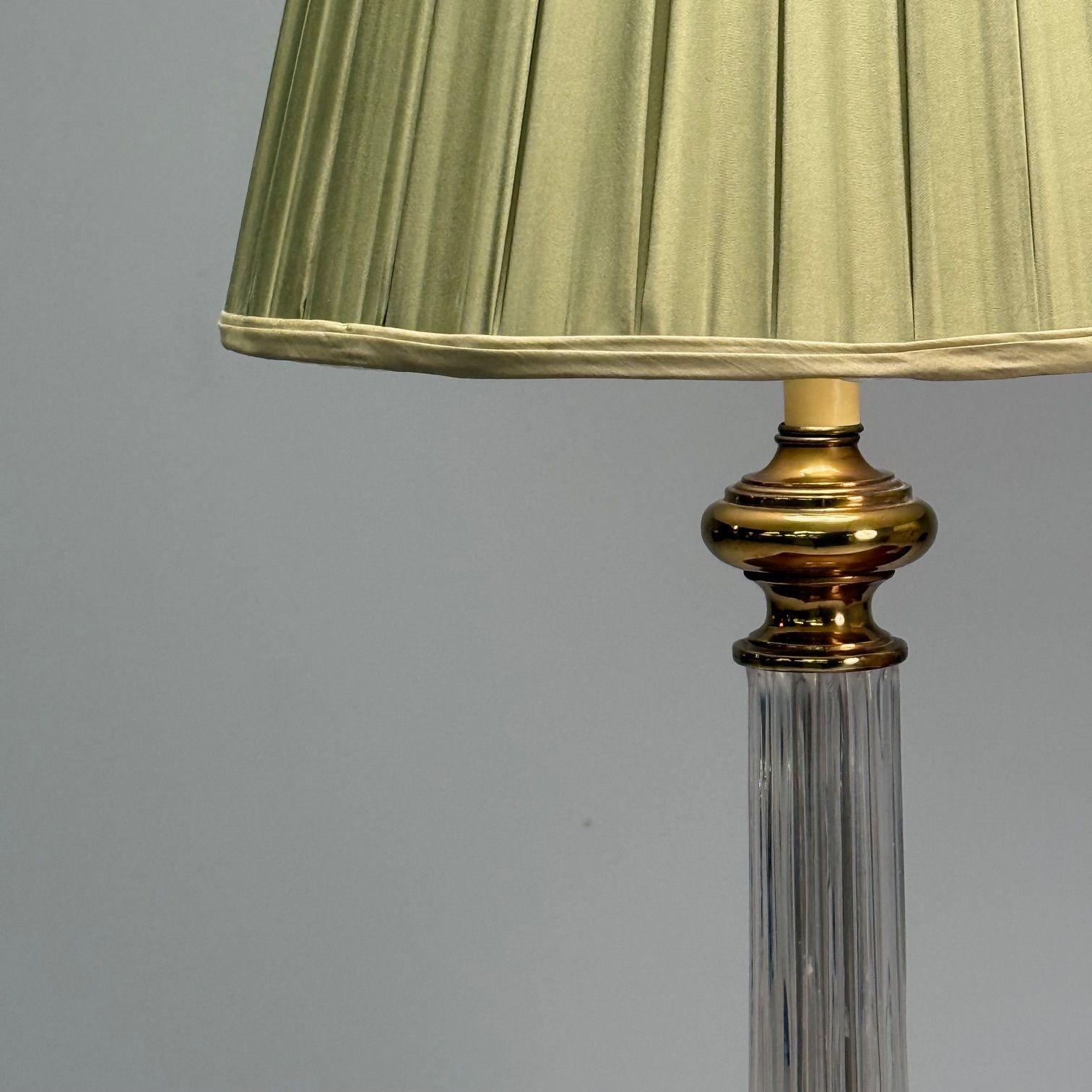 Lampes de table de style Hollywood Regency, cristal cannelé, métal doré, États-Unis, années 1980 Bon état - En vente à Manhasset, NY