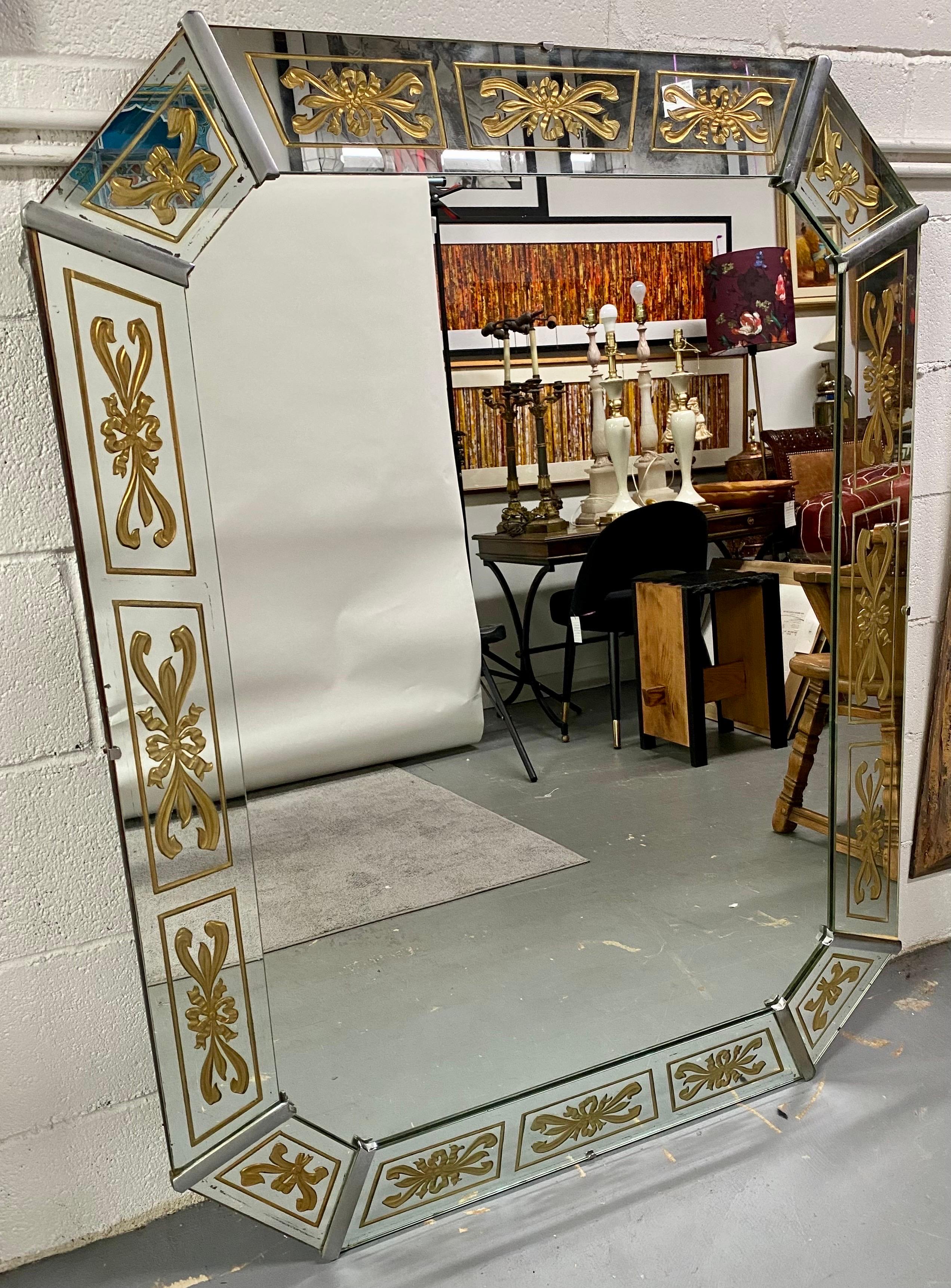 Hollywood Regency Style Venetian Eglomise Gold Bow & Ribbon Design Wall Mirror In Good Condition In Plainview, NY