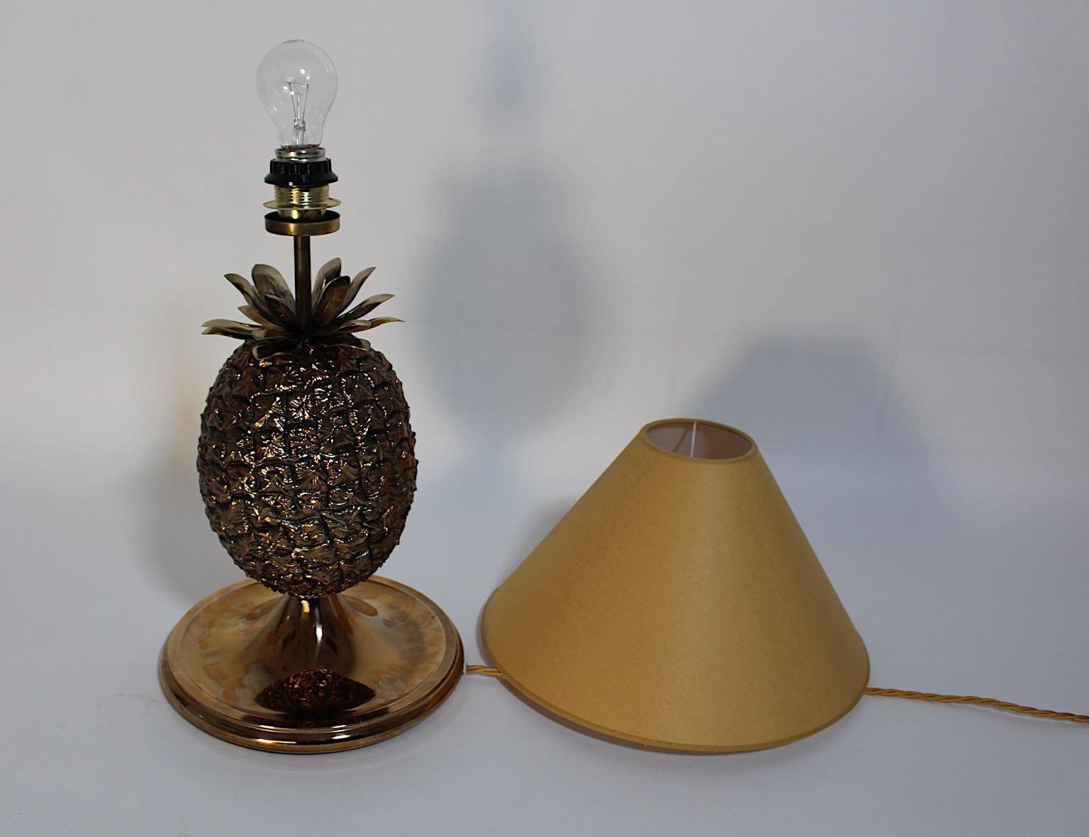 Paar organische Ananas-Tischlampen aus Messing im Hollywood-Regency-Stil, 1970er Jahre  im Angebot 5